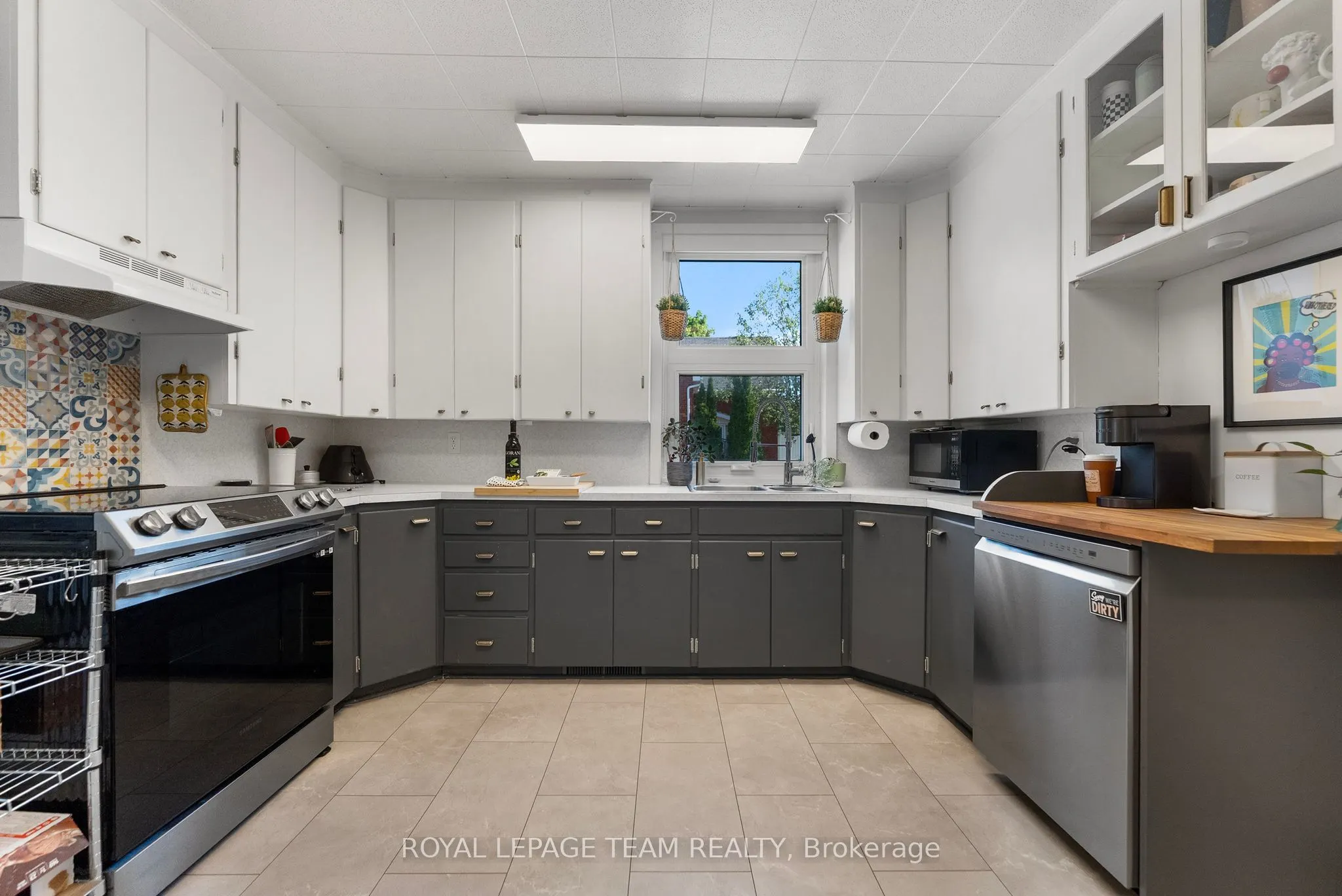 212 Prince Street W