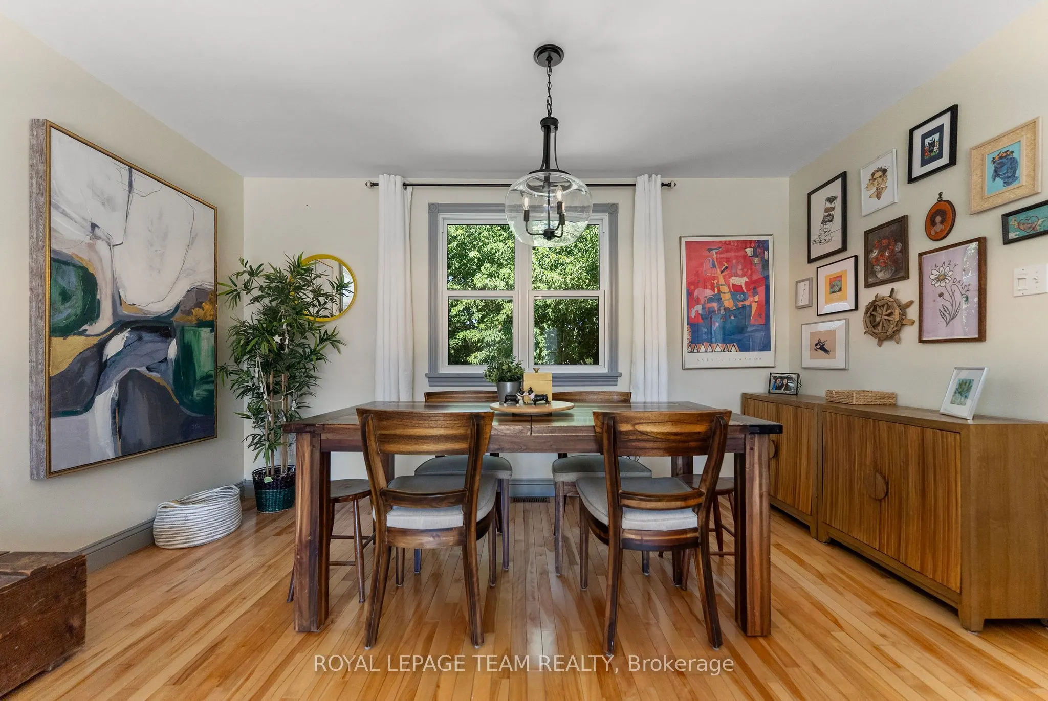 212 Prince Street W