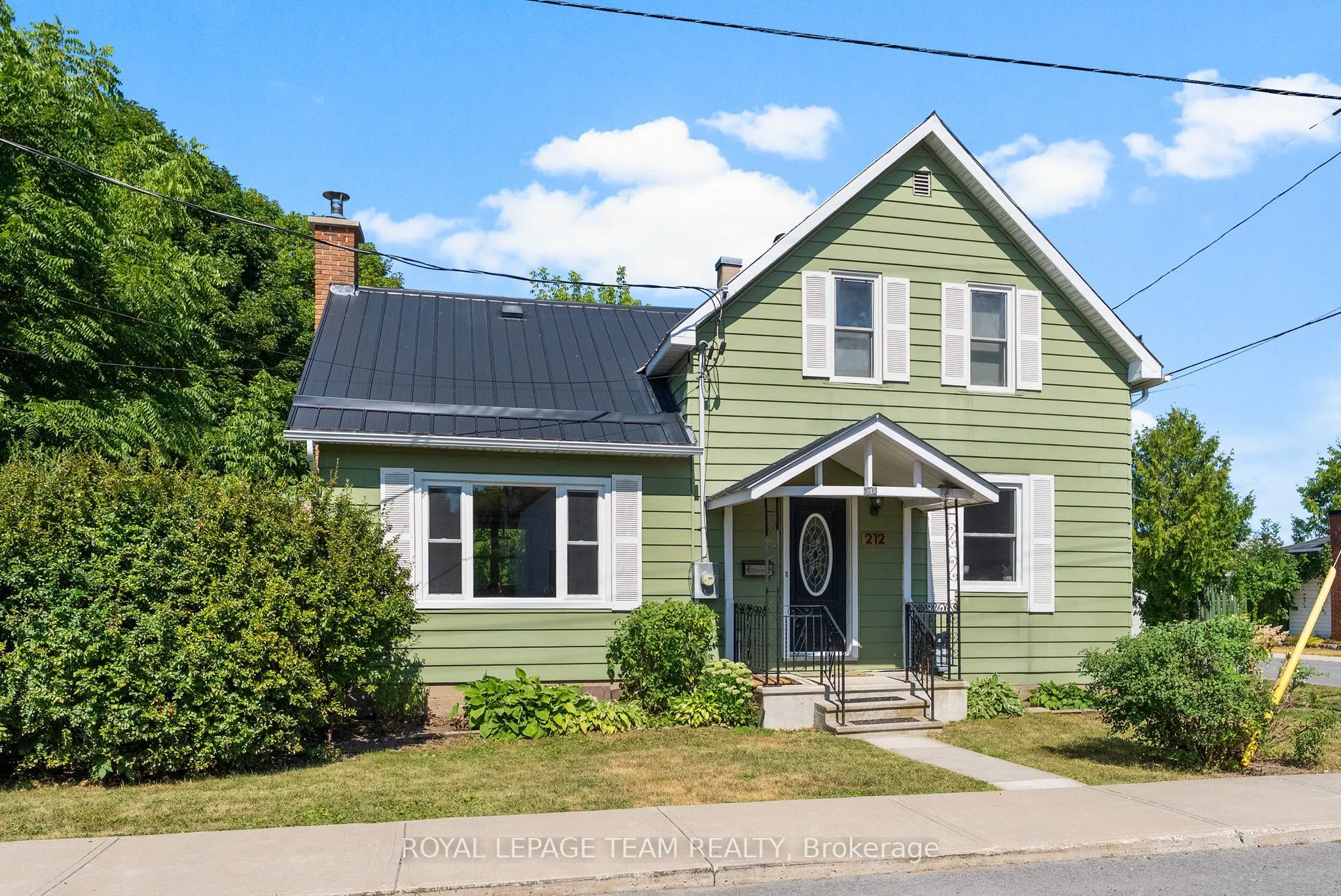 212 Prince Street W