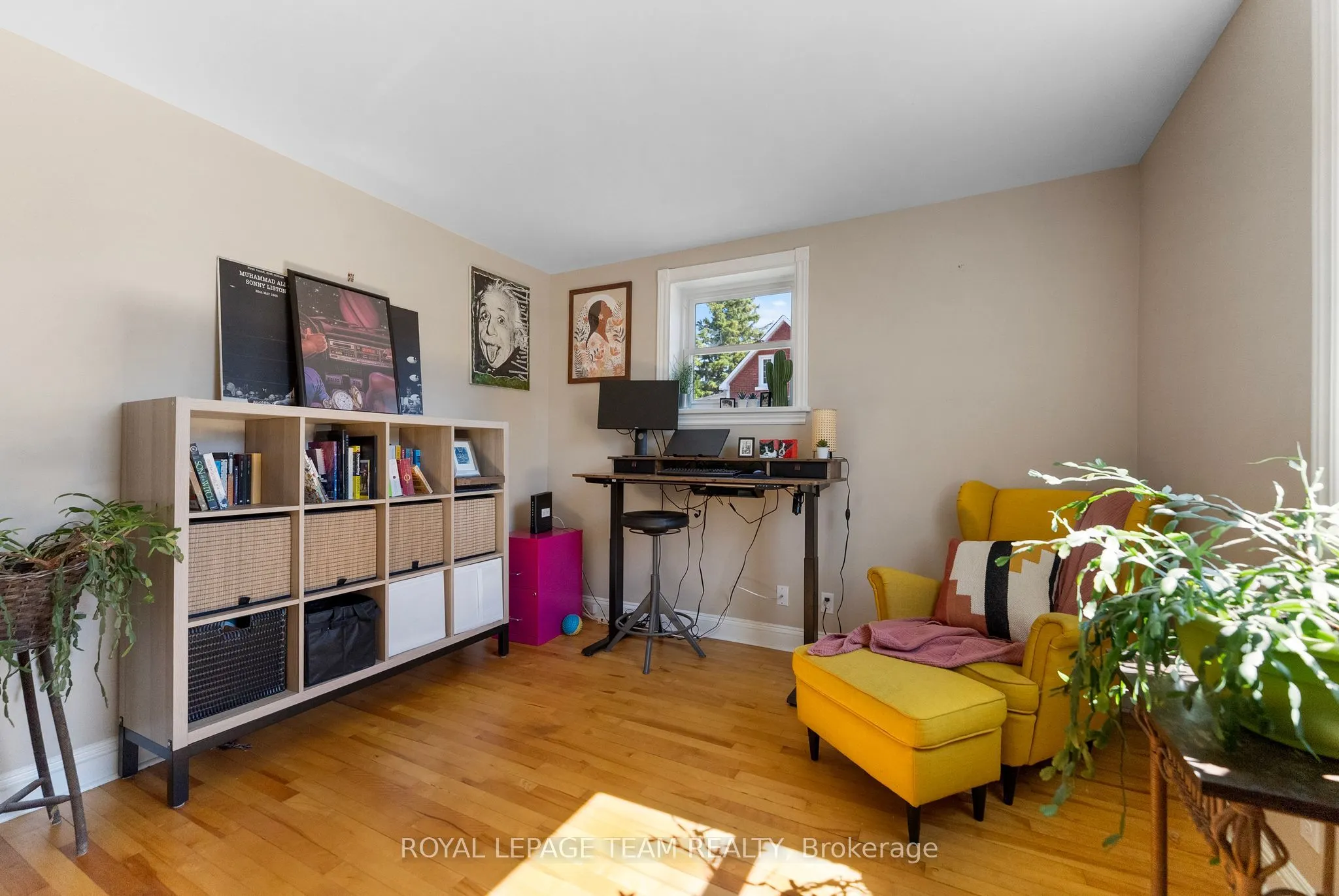 212 Prince Street W