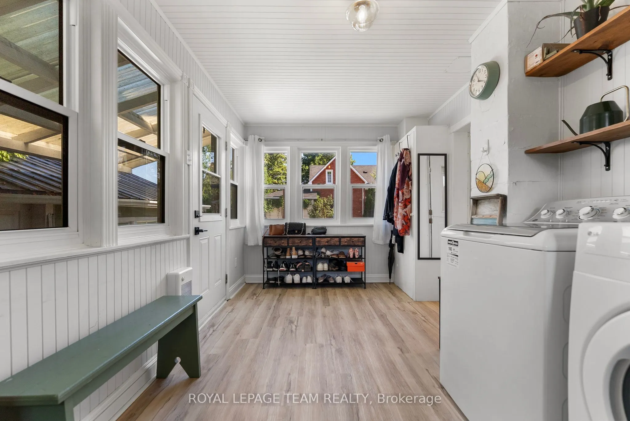 212 Prince Street W