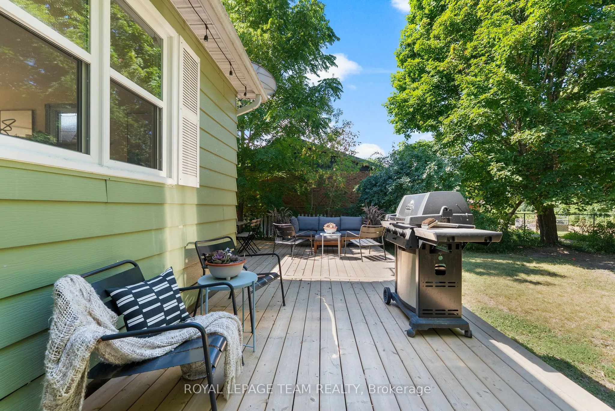 212 Prince Street W
