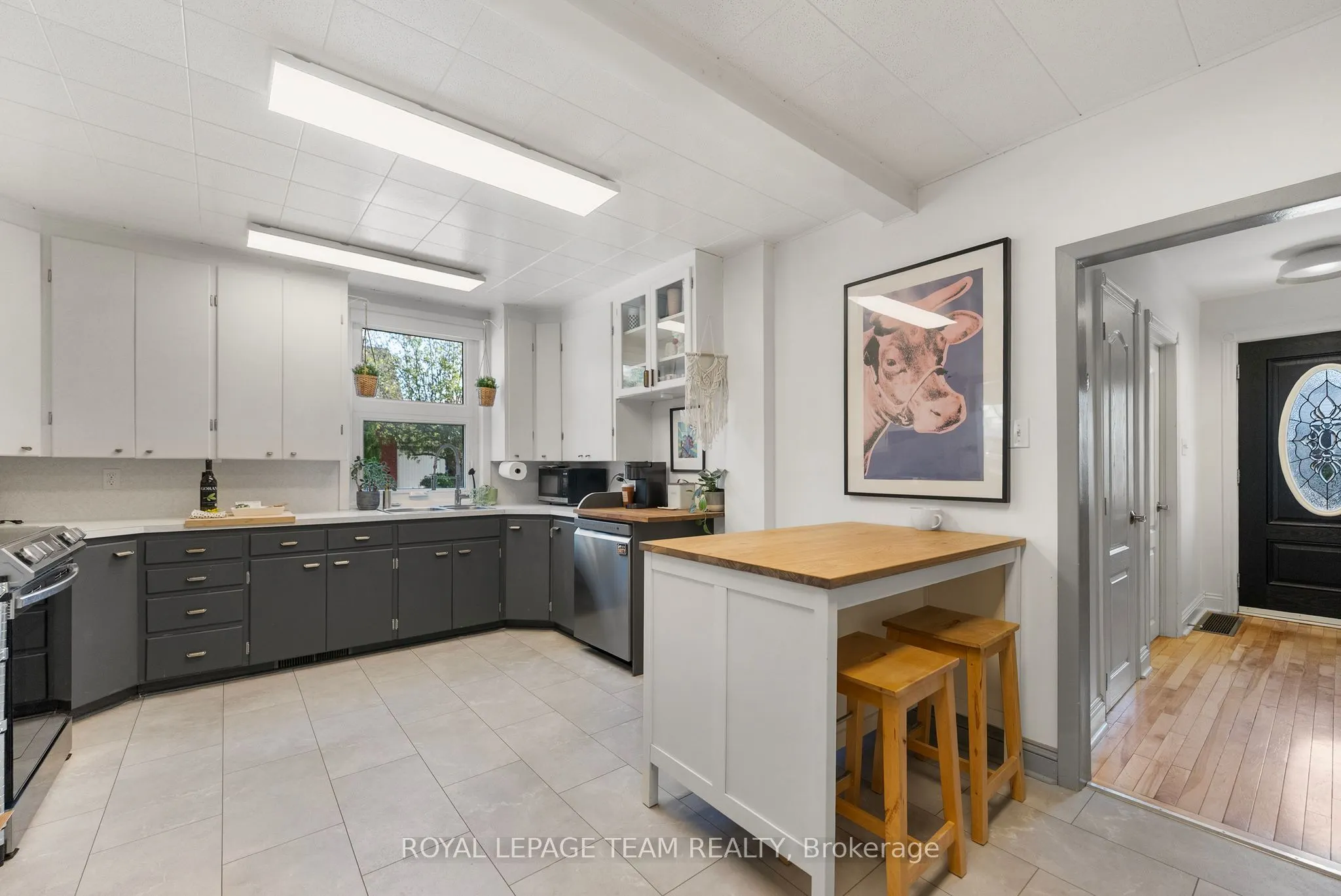 212 Prince Street W