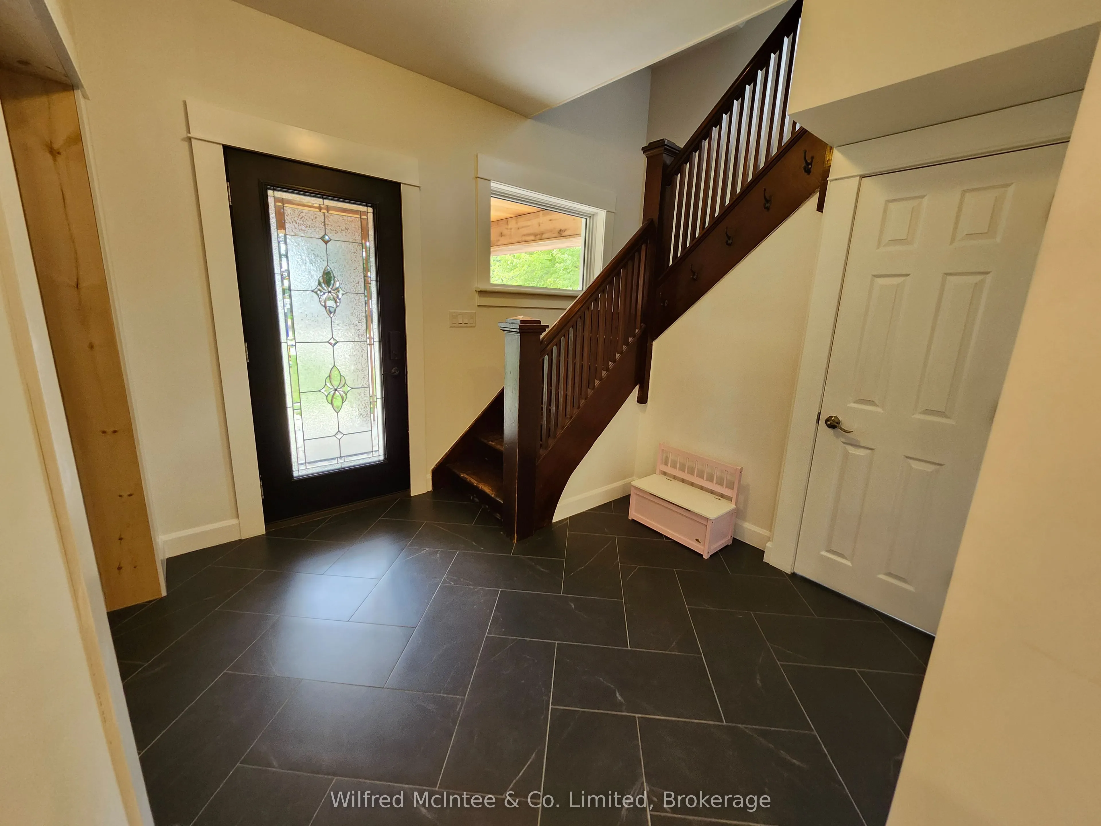 27 WILLIAM Street N