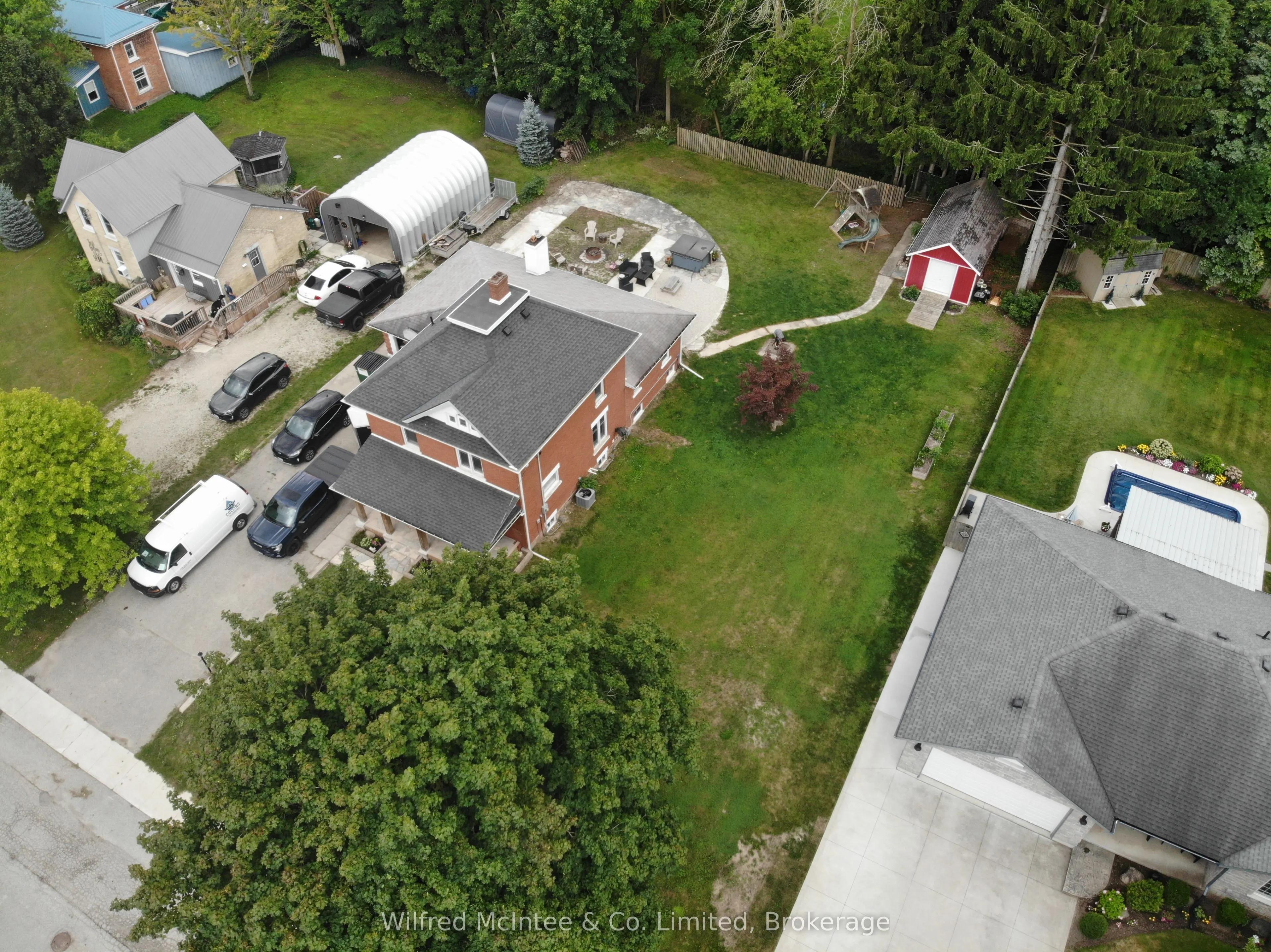 27 WILLIAM Street N