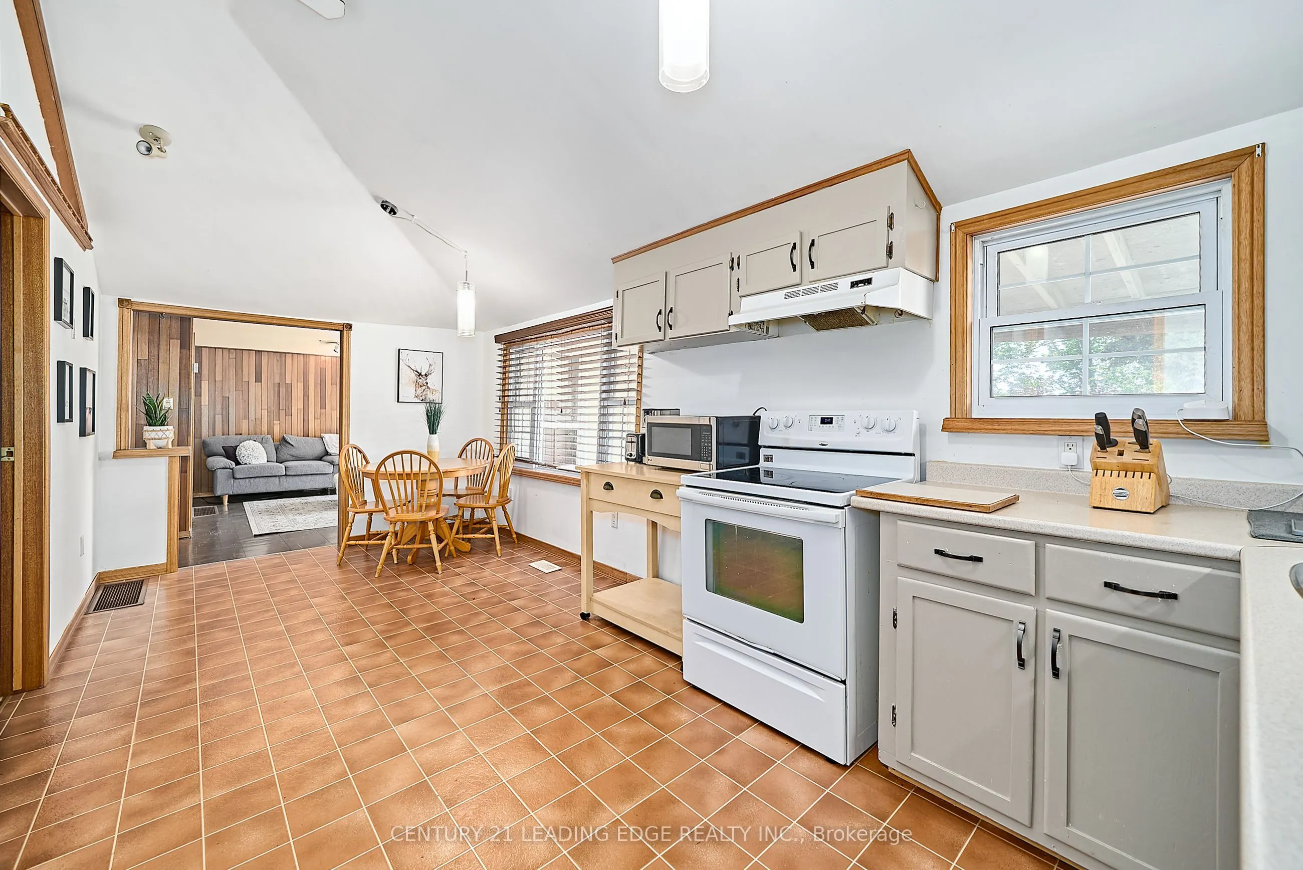 225 Arnott Drive