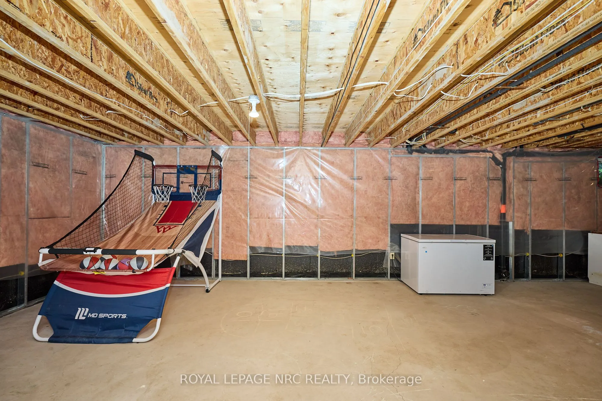 330 John Street W