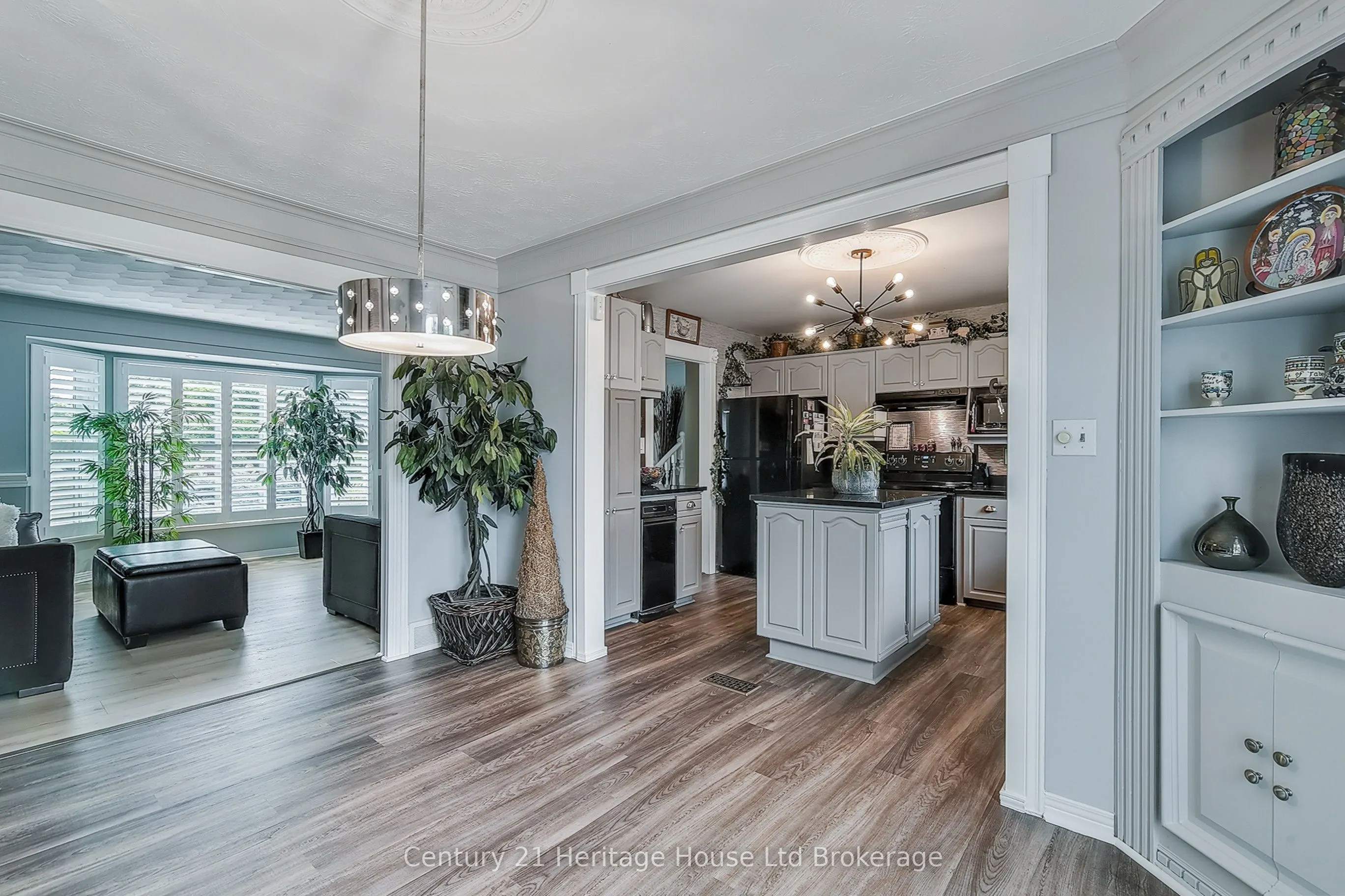 549 Lansdowne Avenue