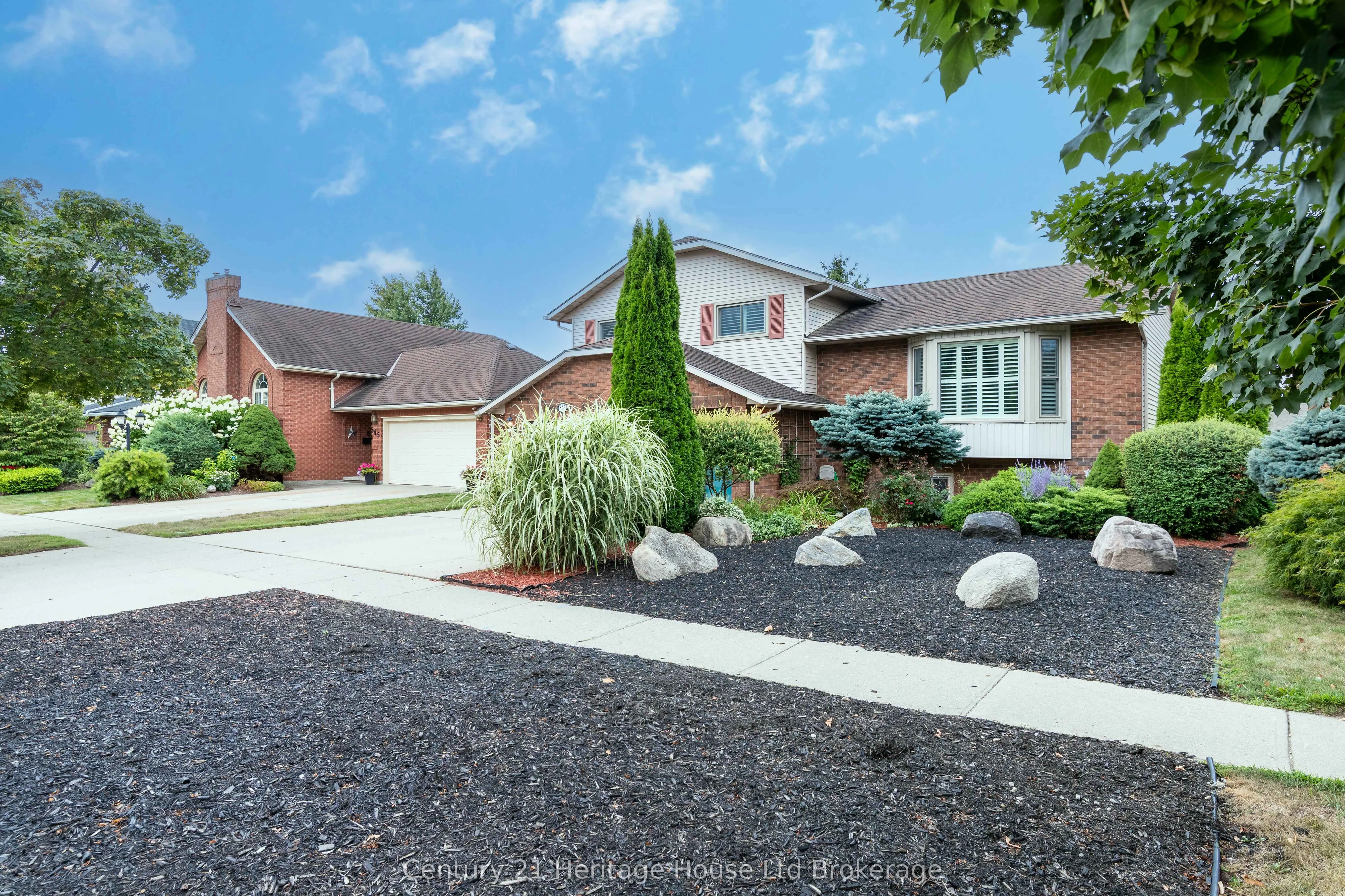 549 Lansdowne Avenue