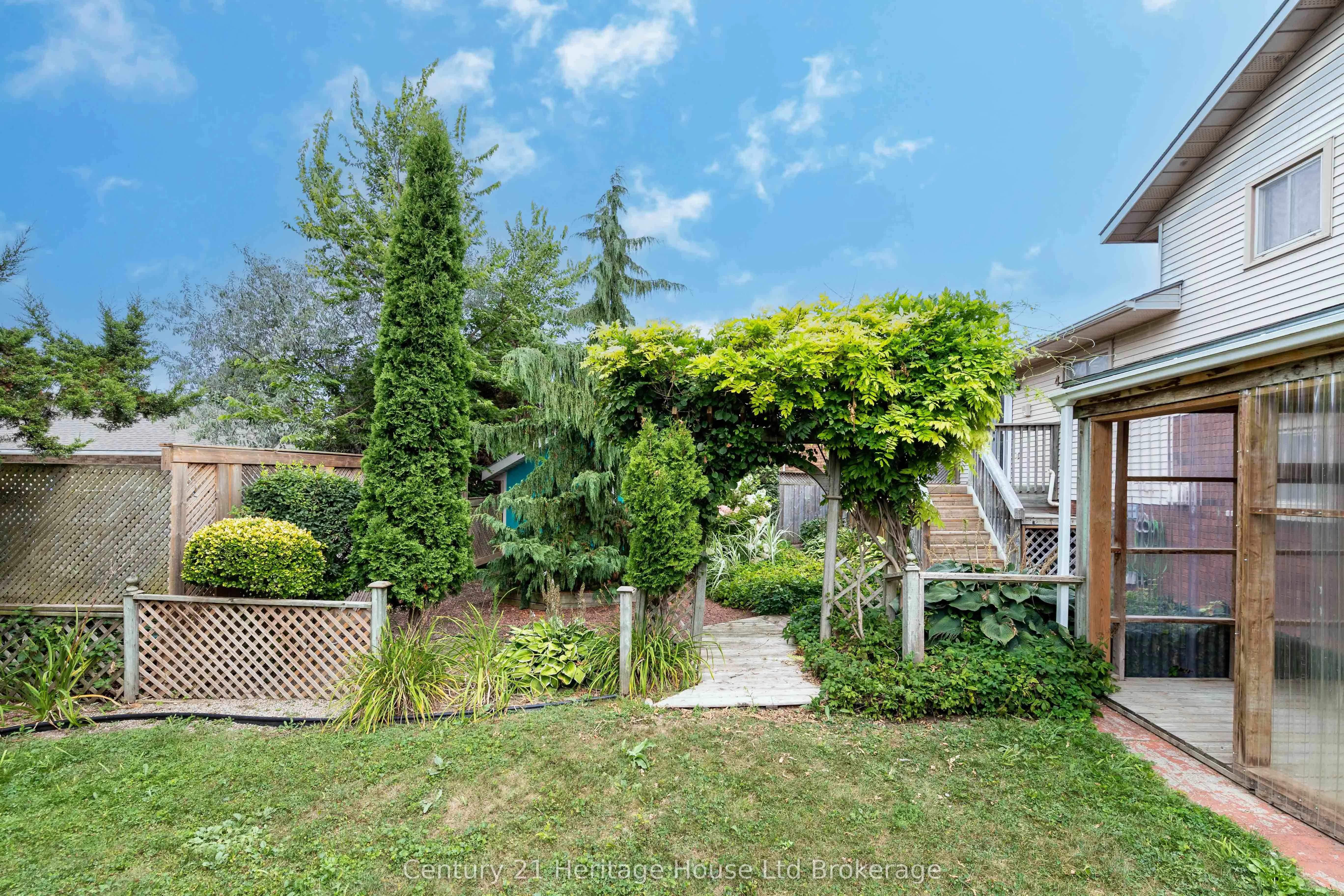 549 Lansdowne Avenue