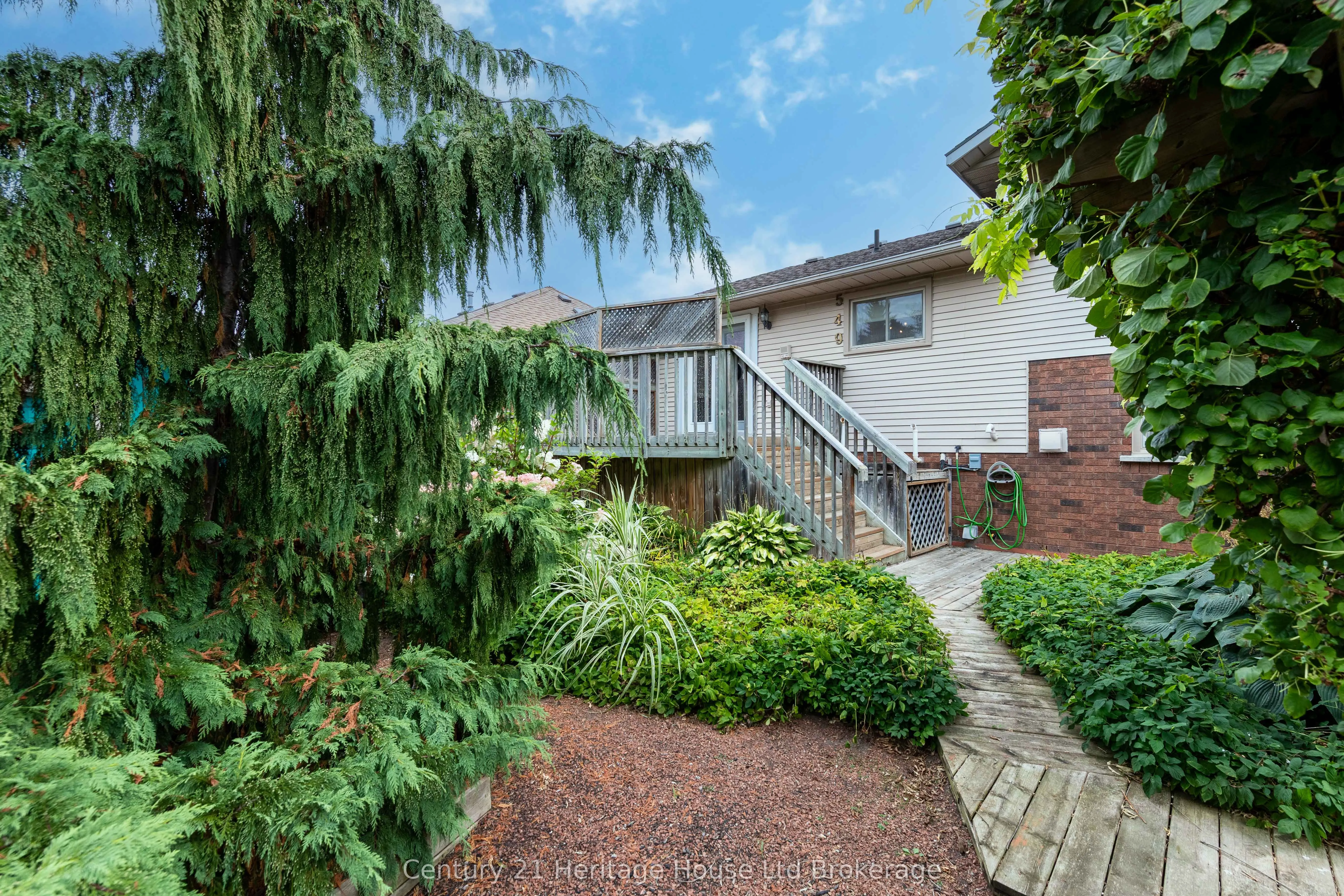 549 Lansdowne Avenue