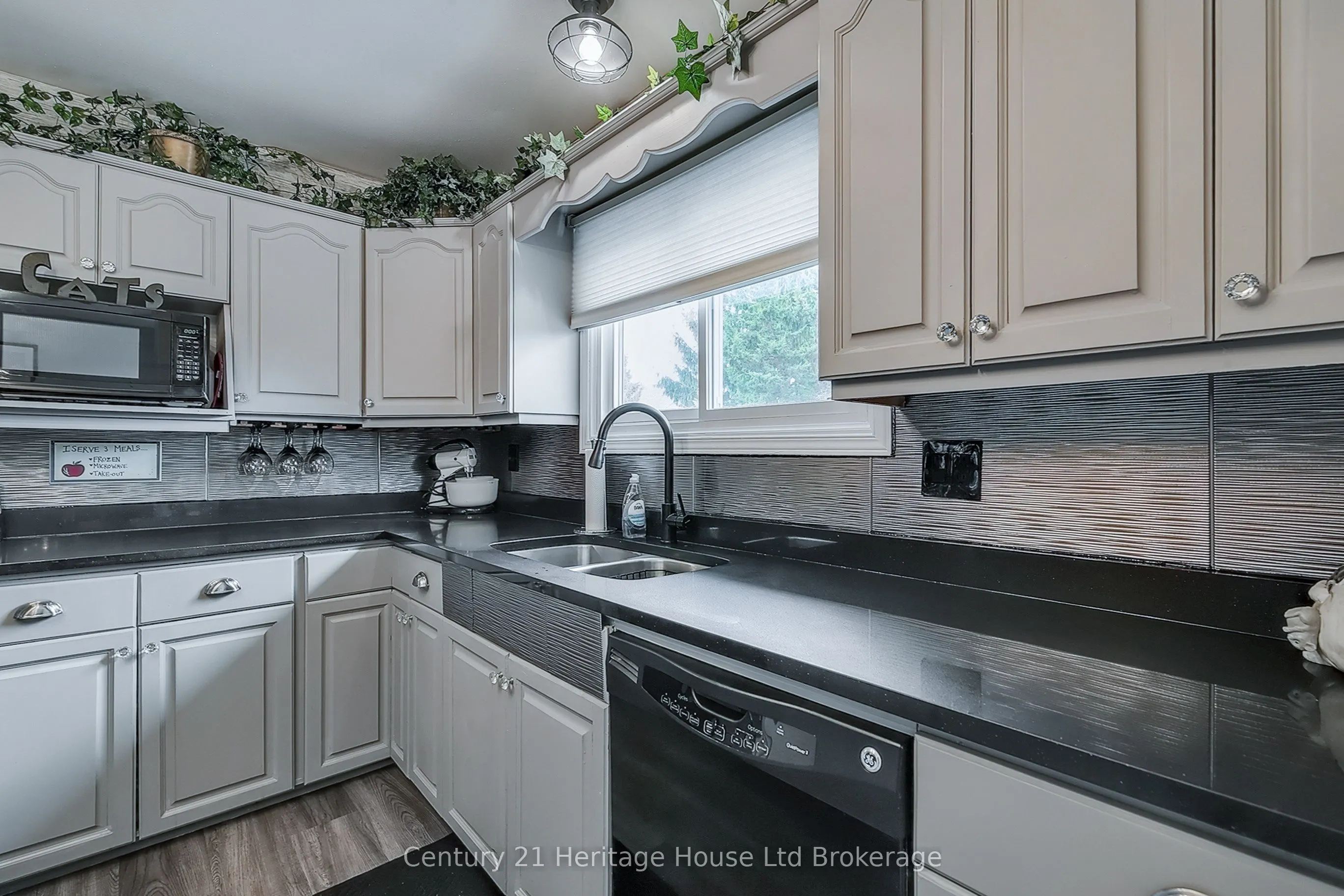 549 Lansdowne Avenue