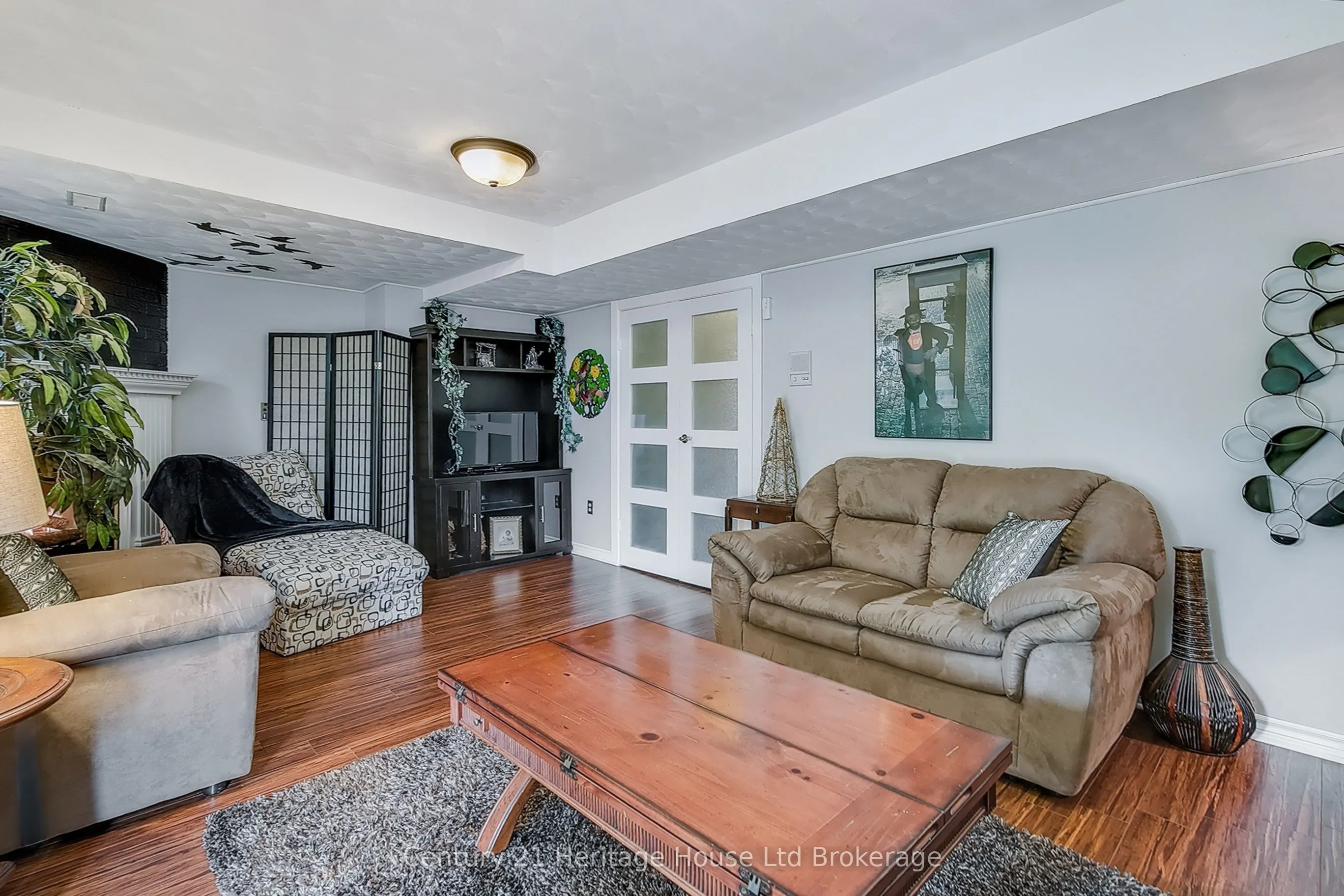 549 Lansdowne Avenue