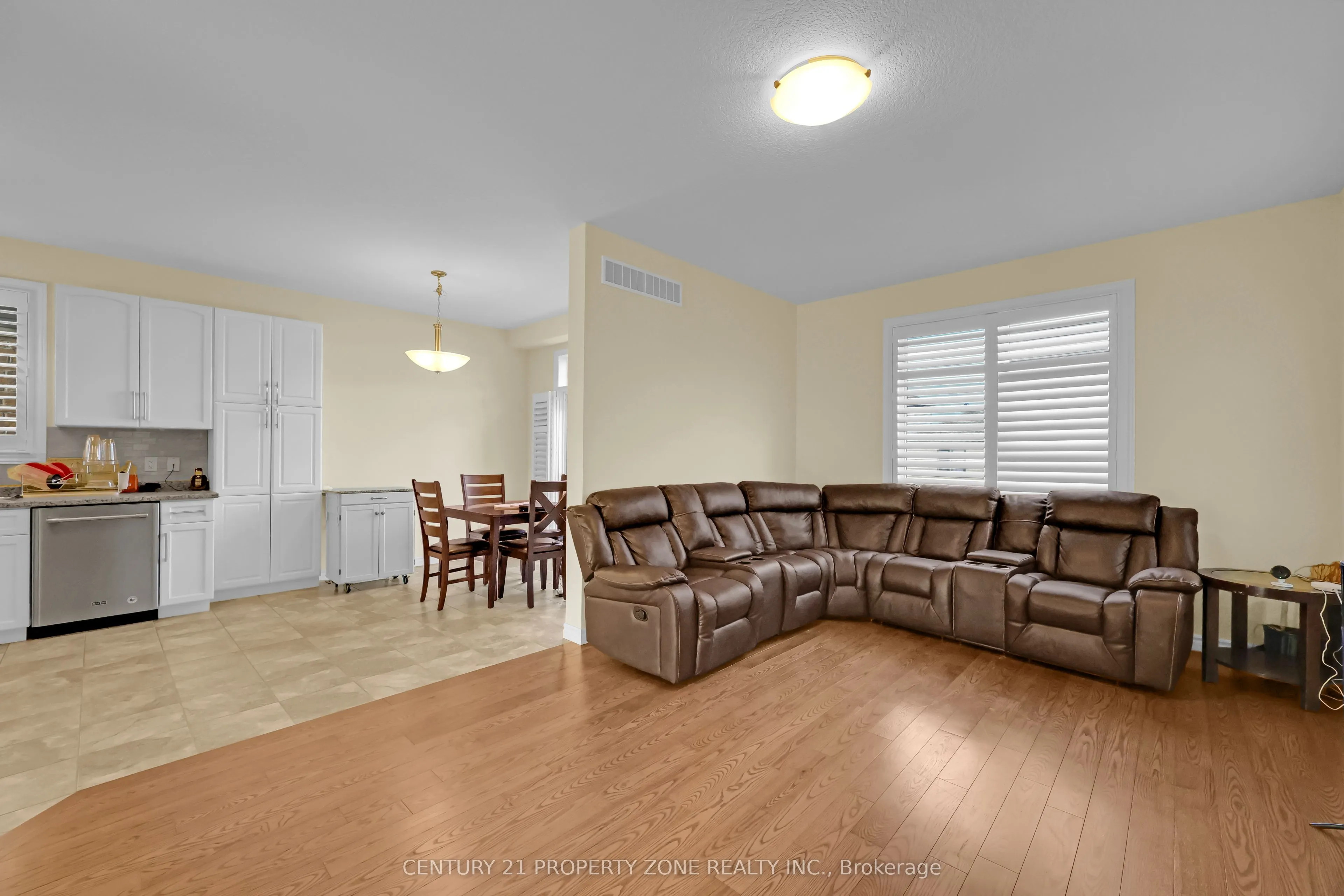 8 Chamberlain Avenue