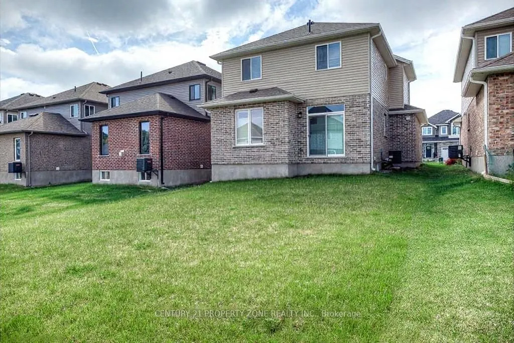8 Chamberlain Avenue
