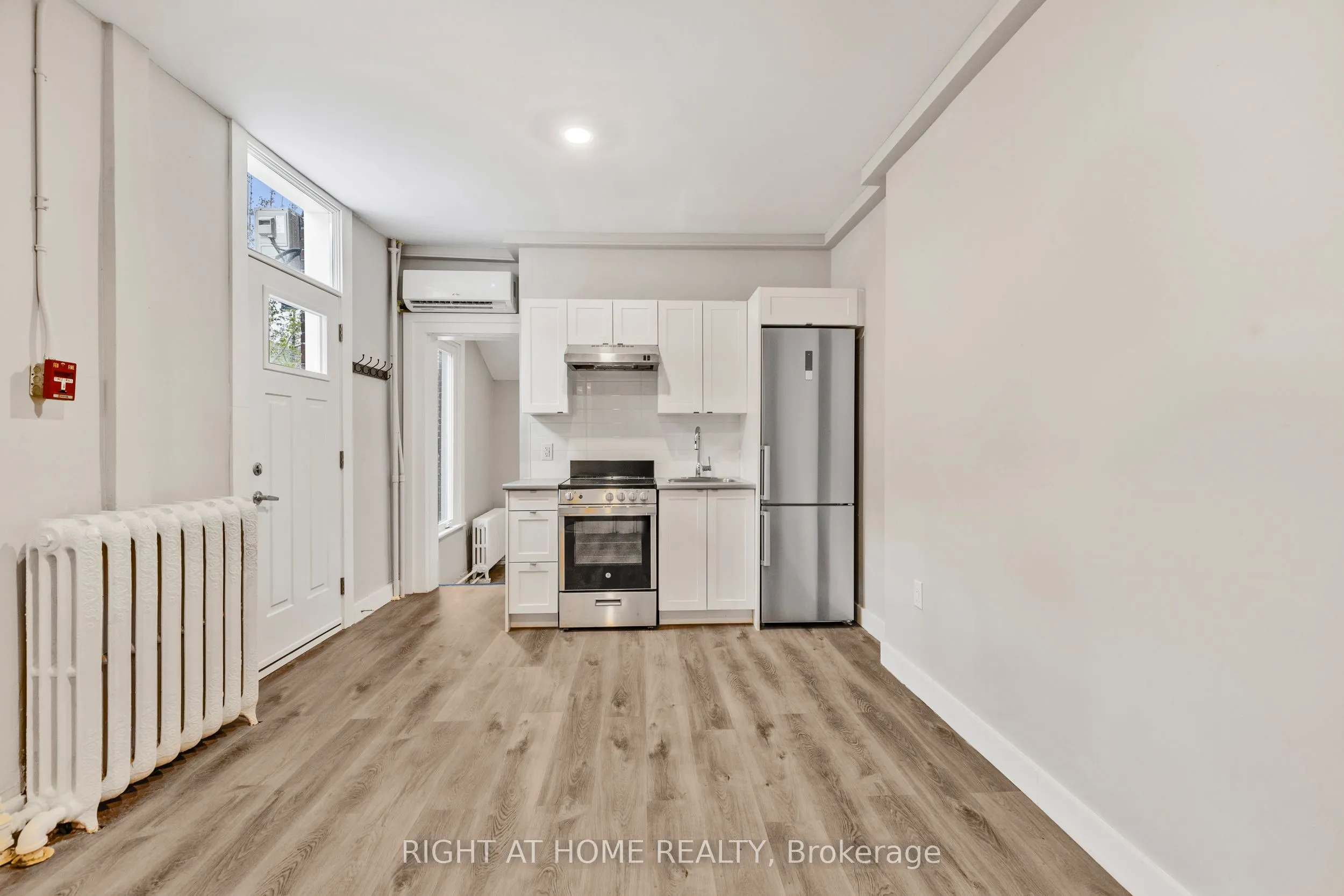 82 Welland Avenue, #5