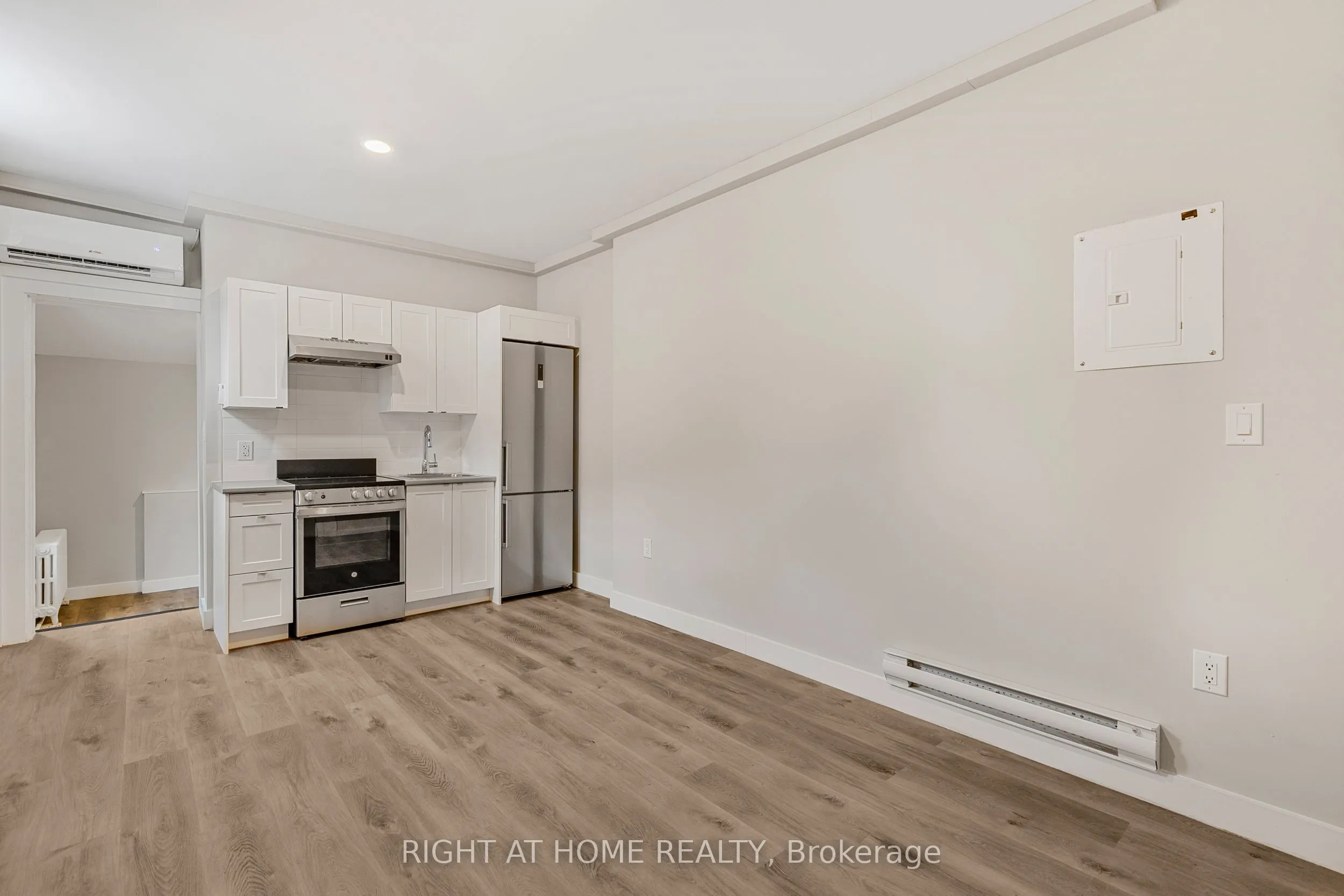 82 Welland Avenue, #5