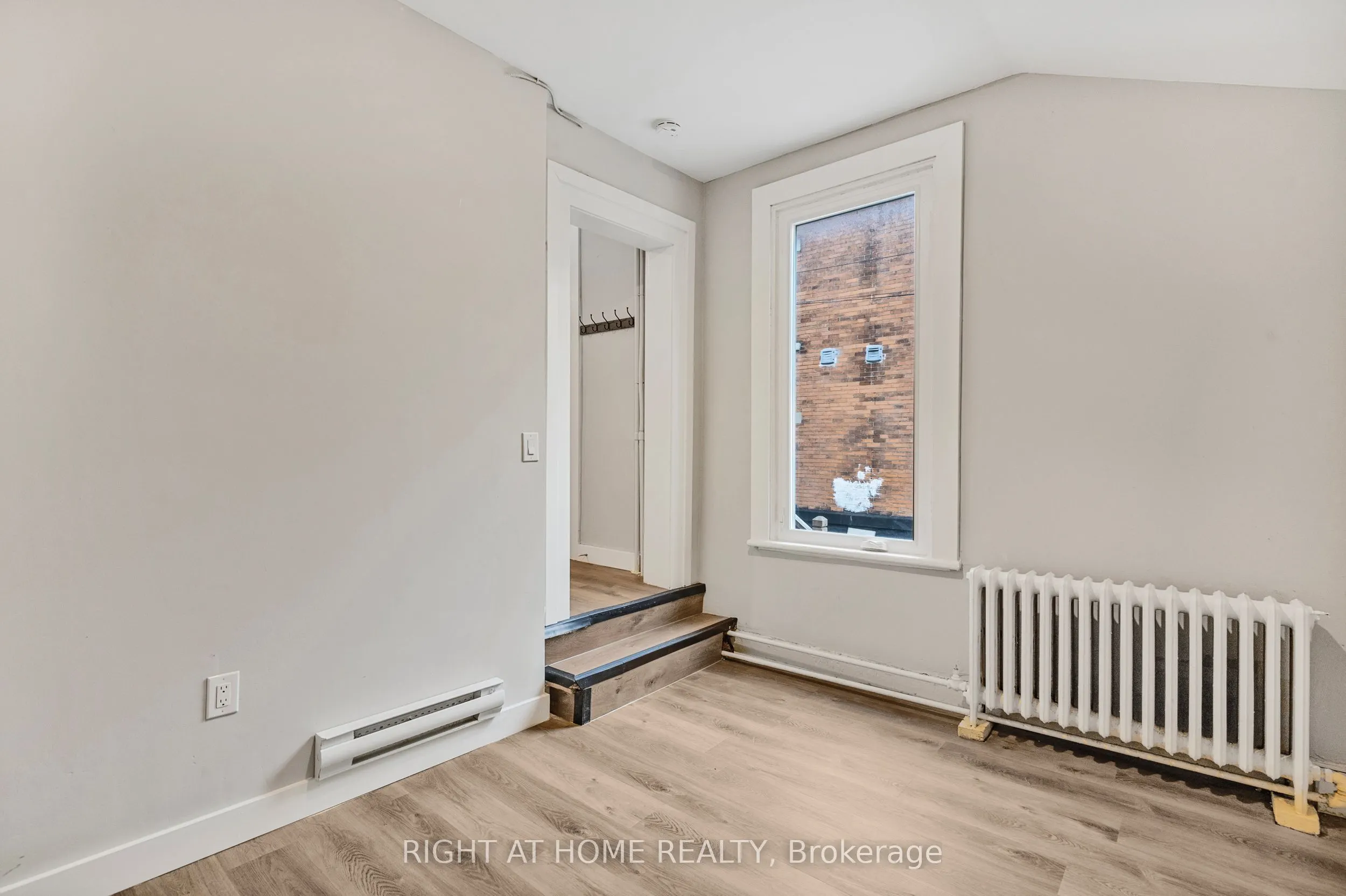 82 Welland Avenue, #5