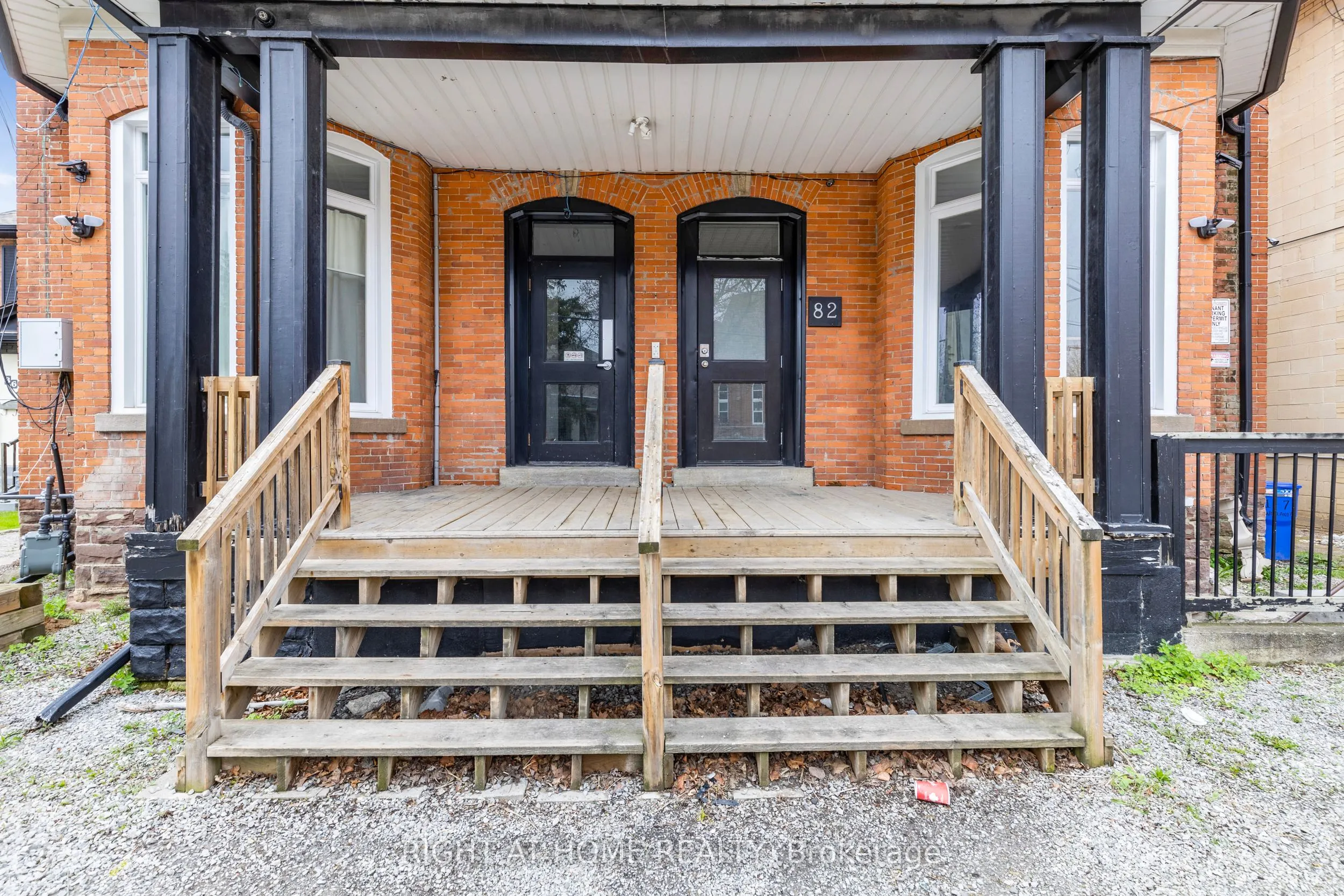 82 Welland Avenue, #5