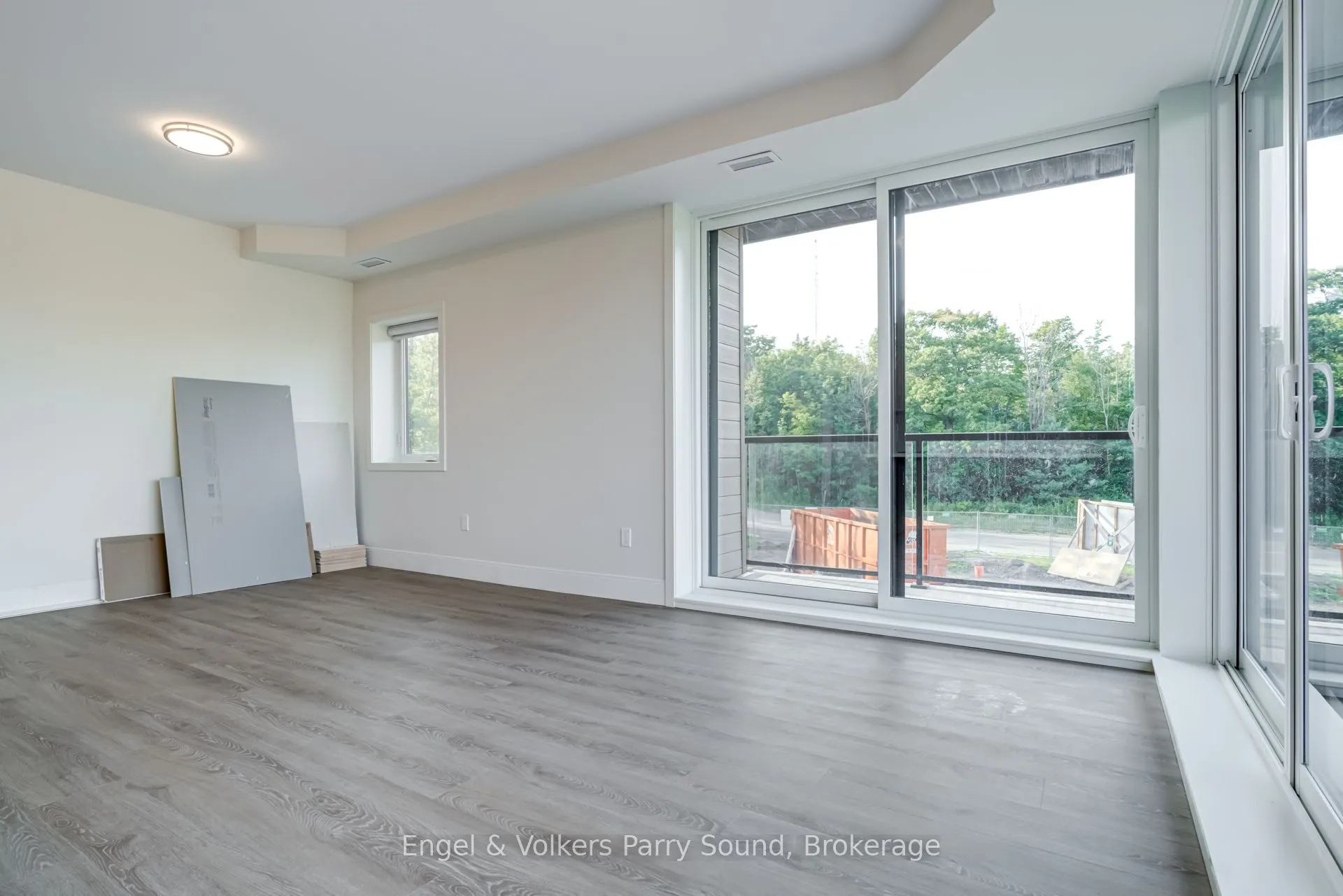 51 GEORGE Street, #201