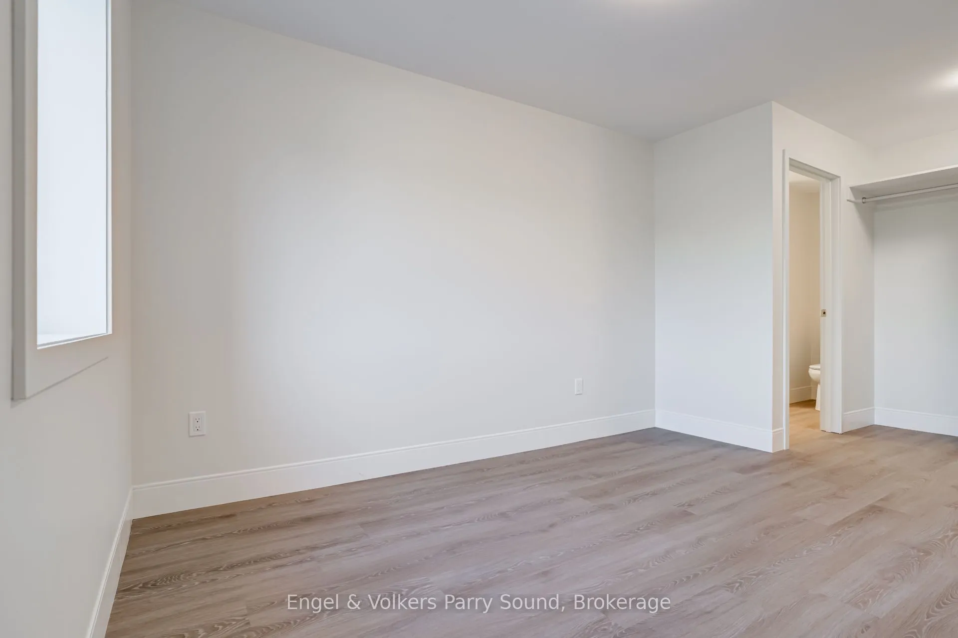 51 GEORGE Street, #201