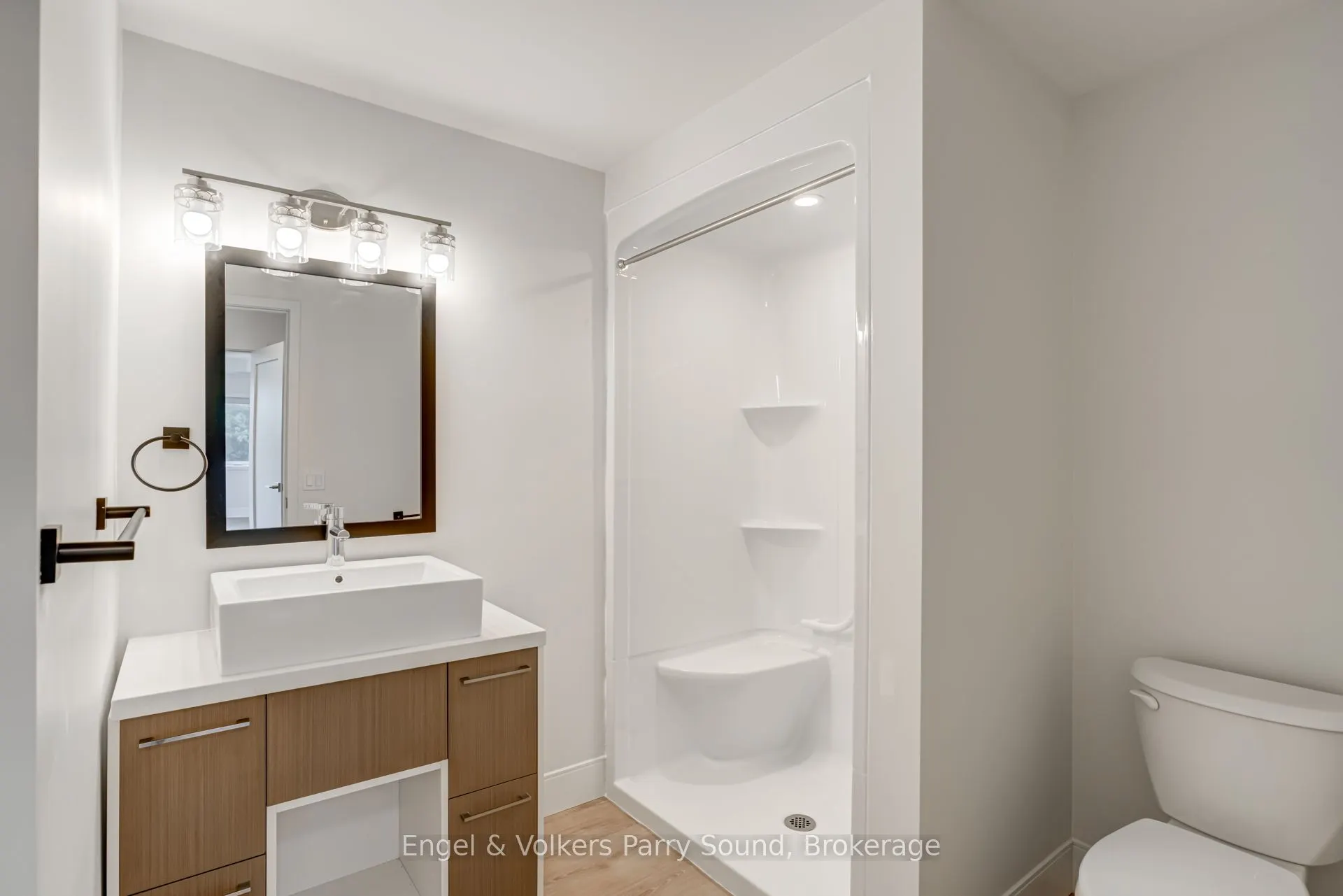 51 GEORGE Street, #201