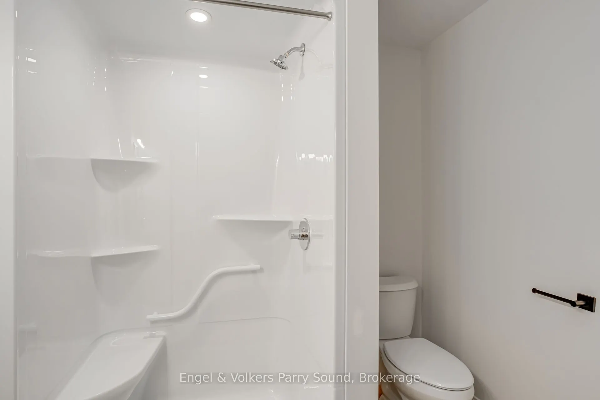 51 GEORGE Street, #201