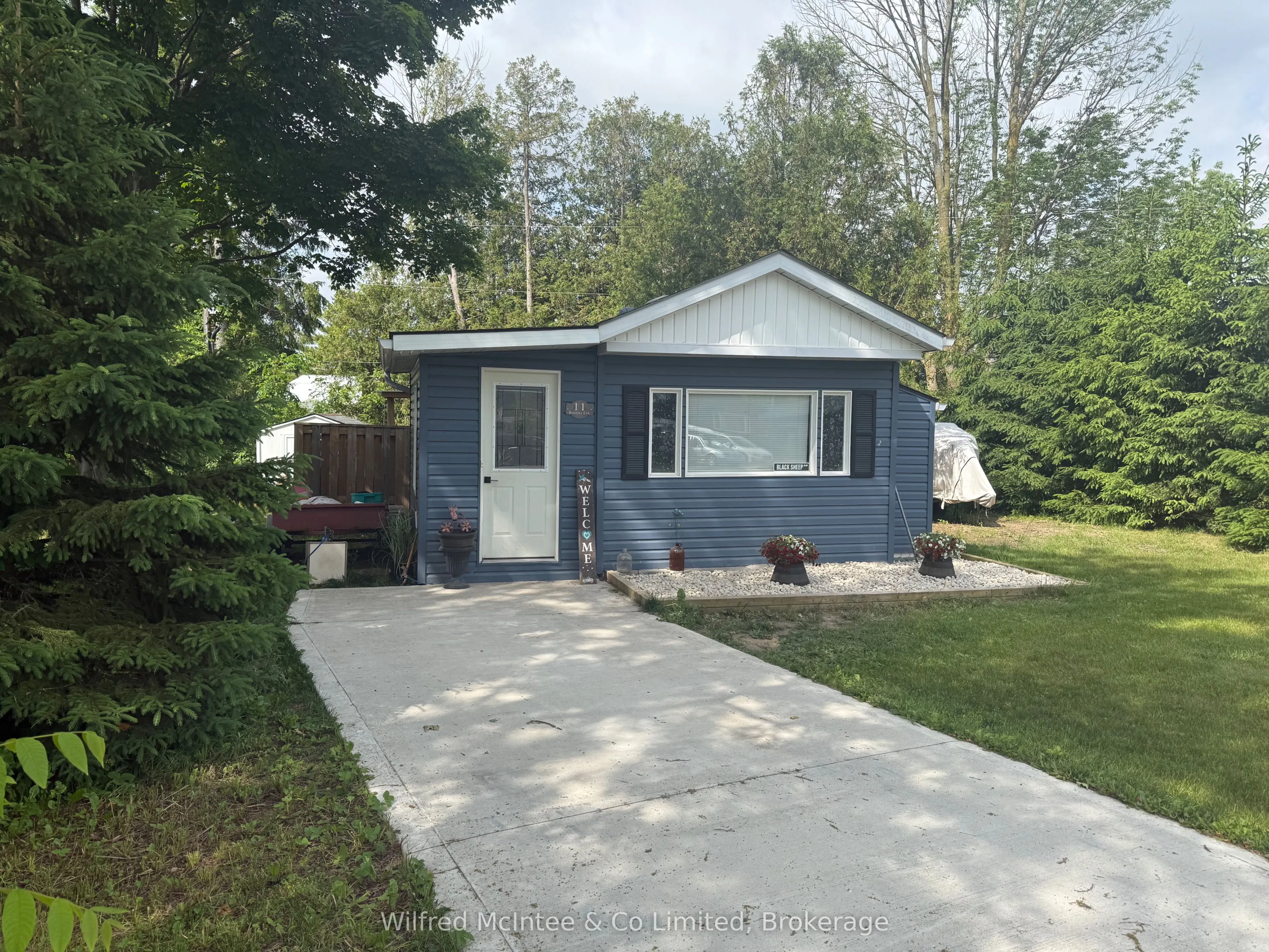 11 Bluejay Court