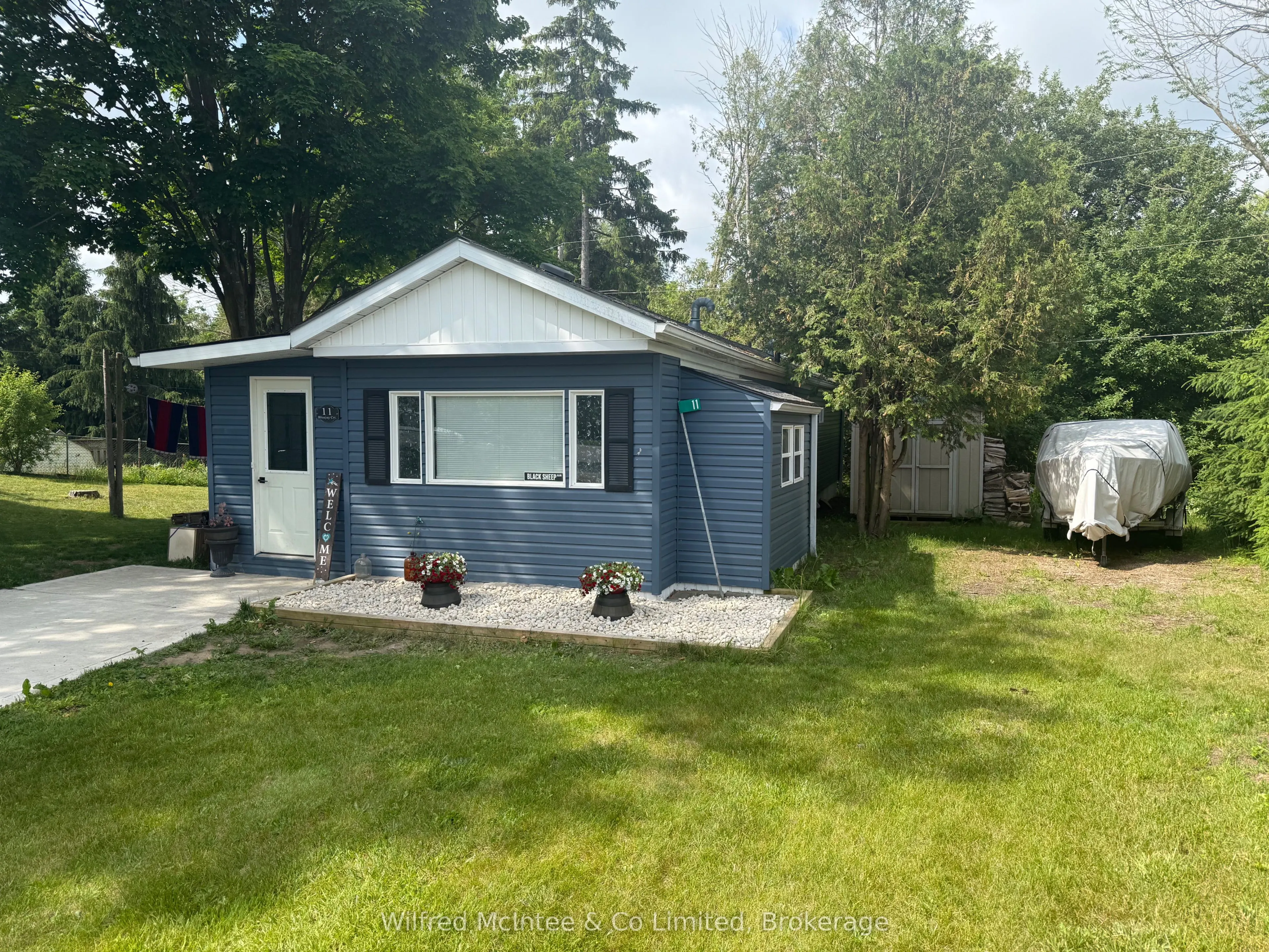 11 Bluejay Court