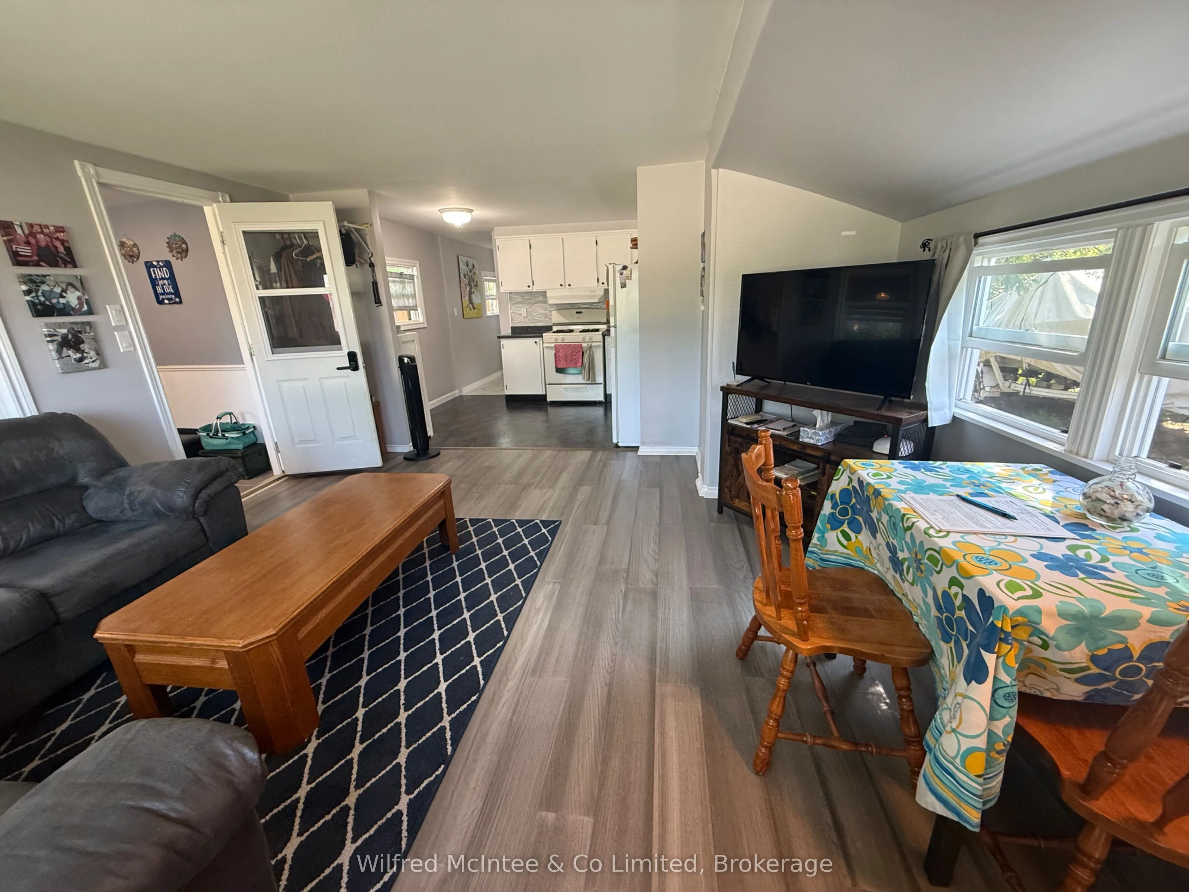 11 Bluejay Court