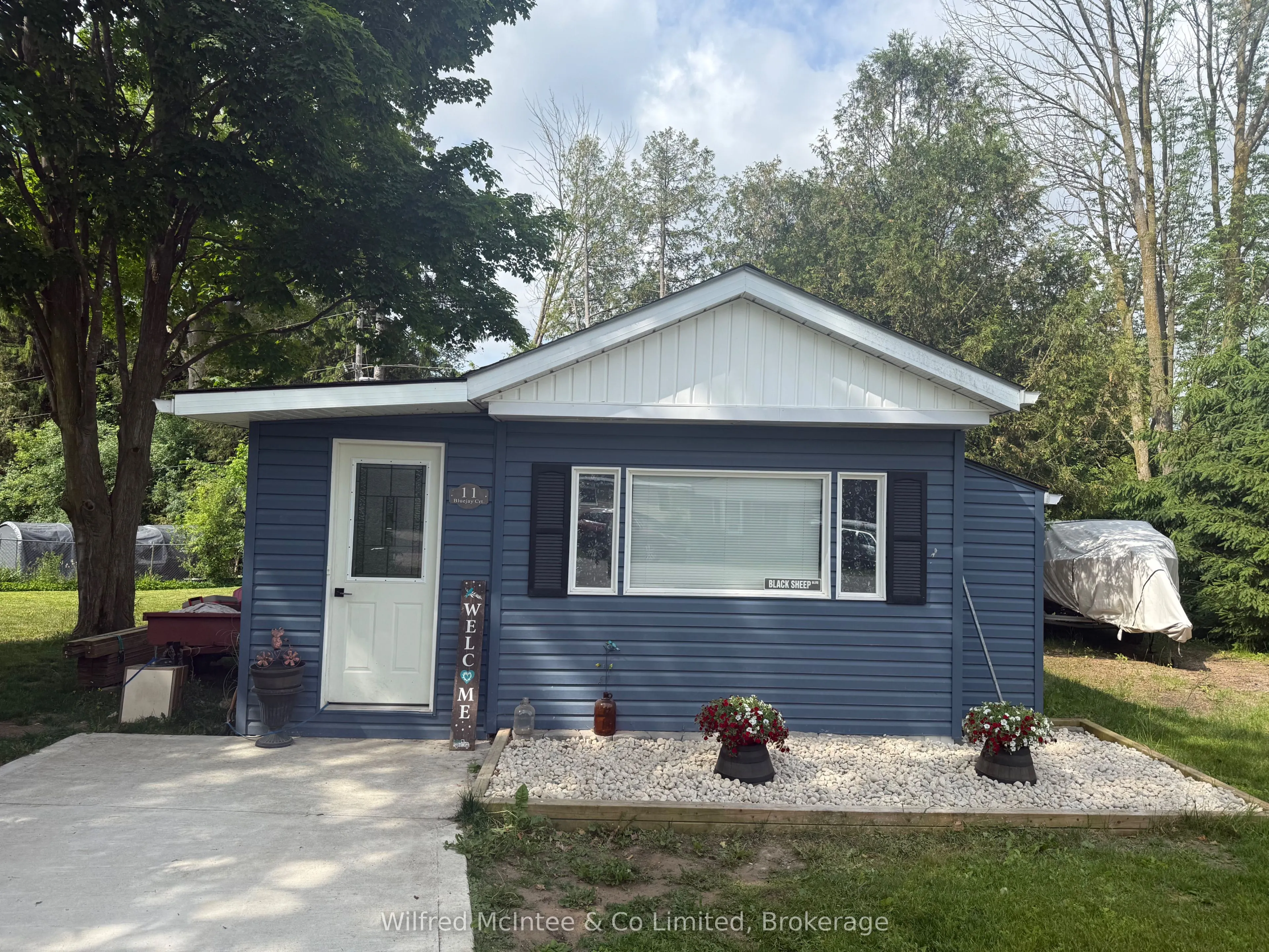 11 Bluejay Court