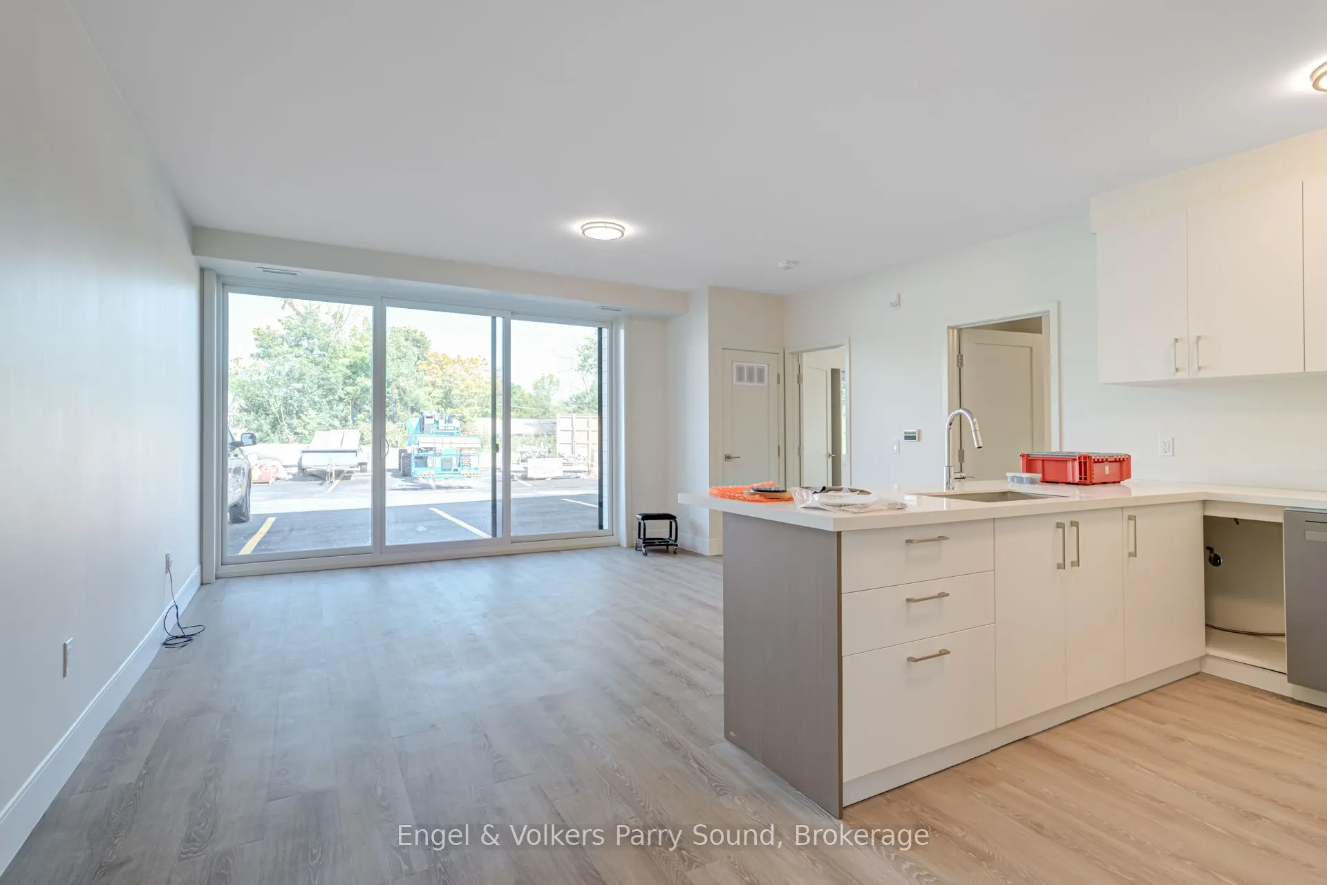 51 GEORGE Street, #107
