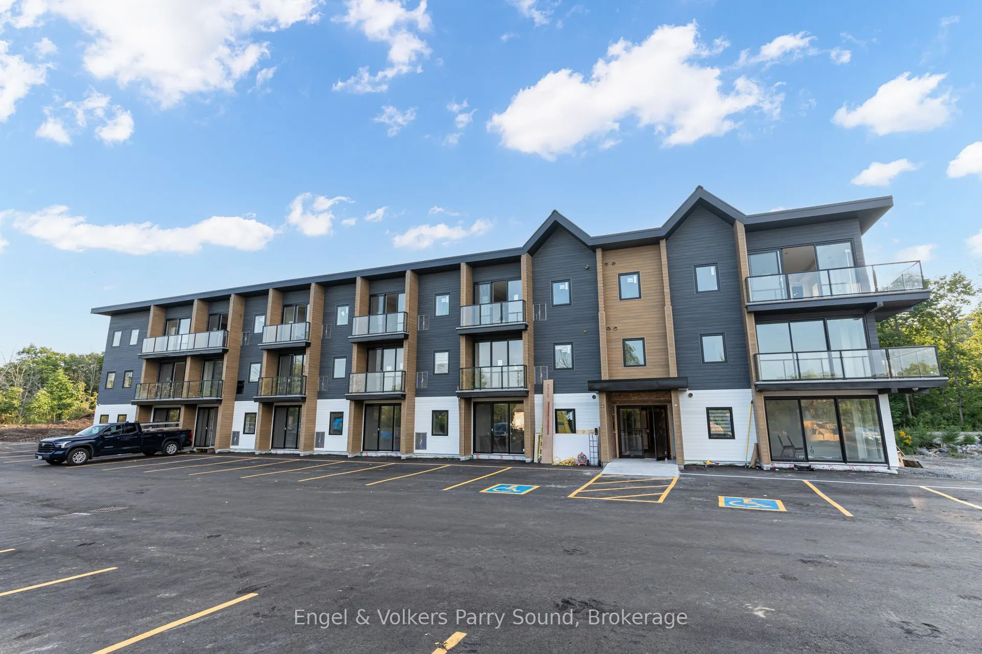 51 GEORGE Street, #107