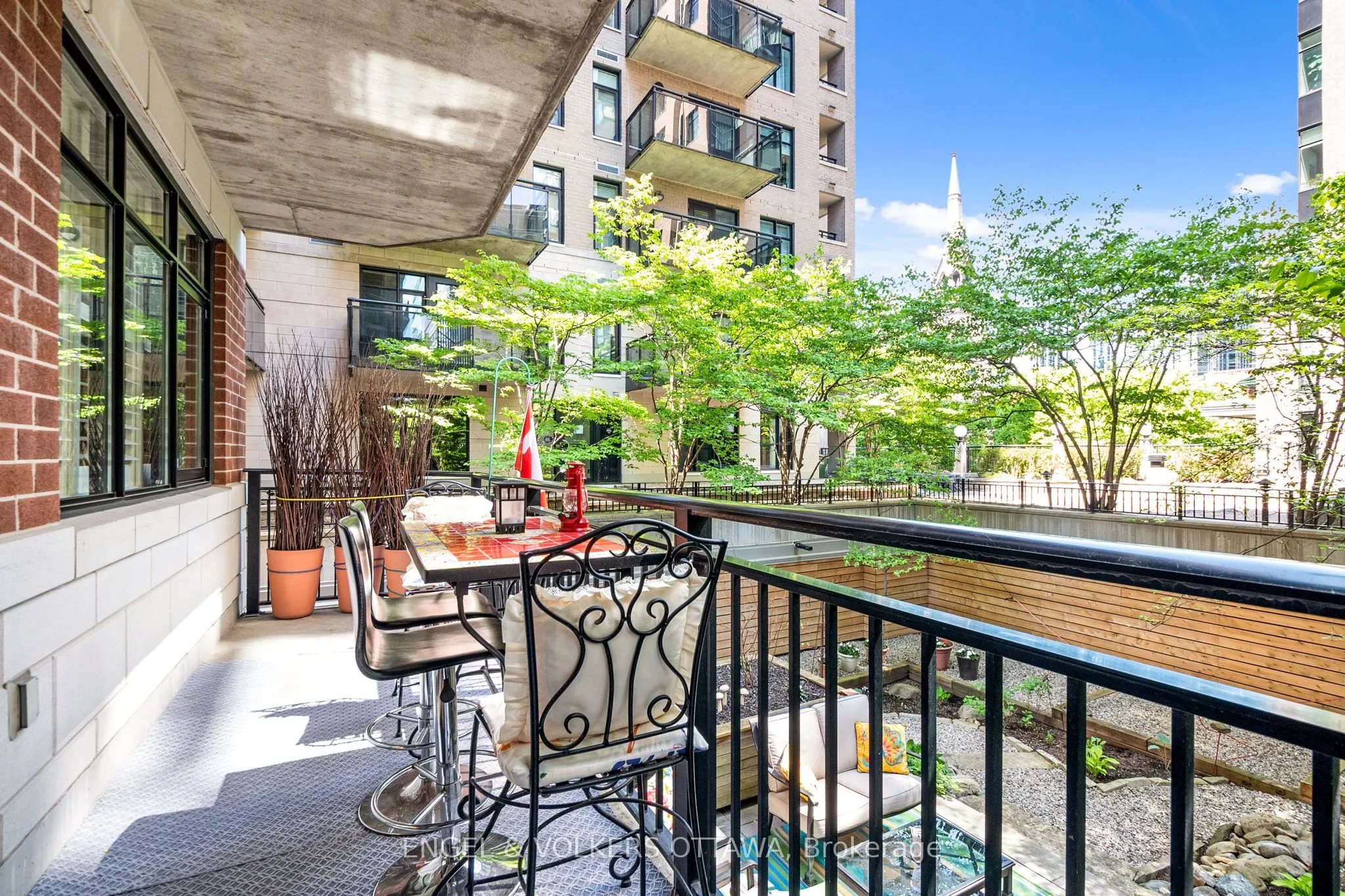 375 Lisgar Street, #203
