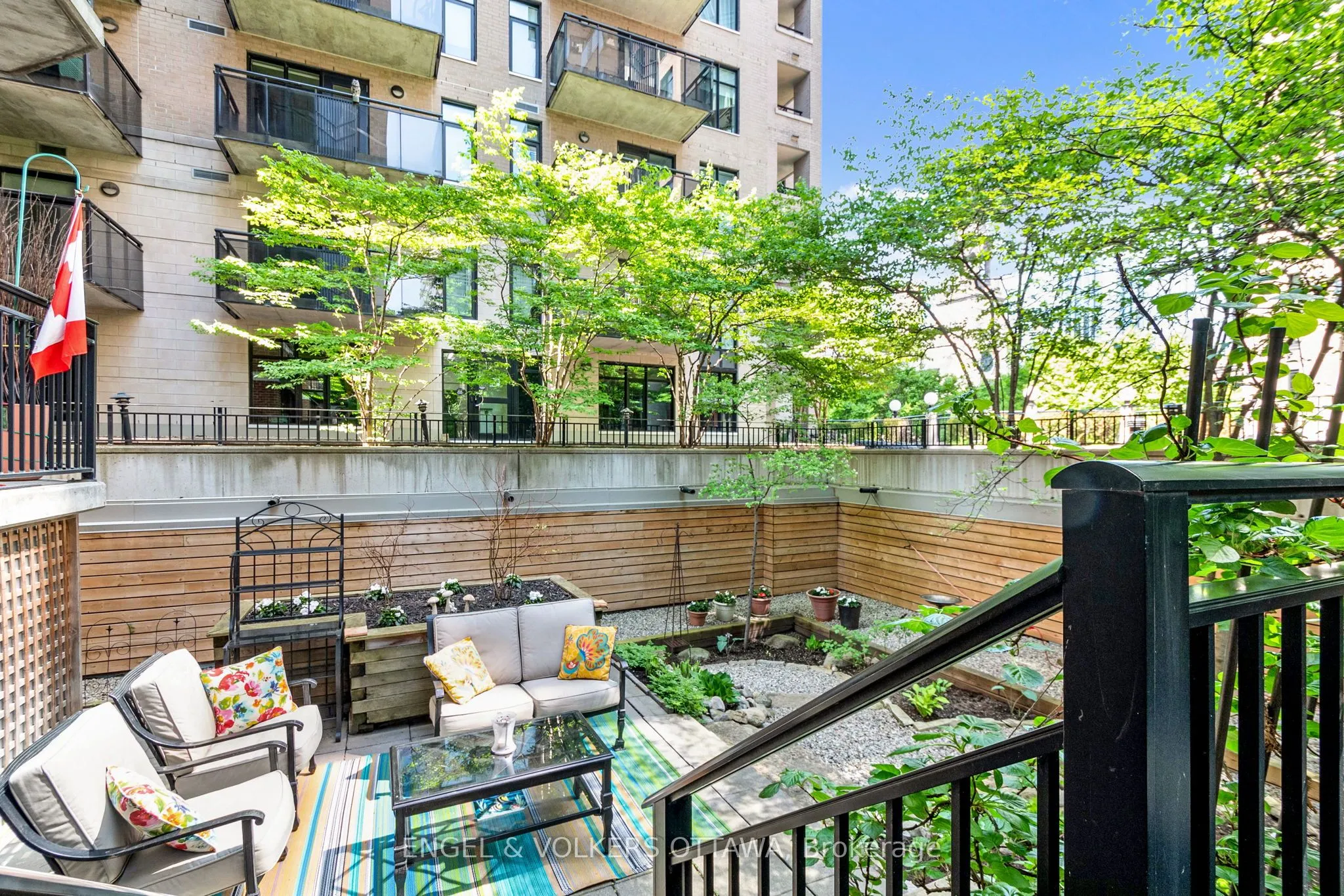 375 Lisgar Street, #203