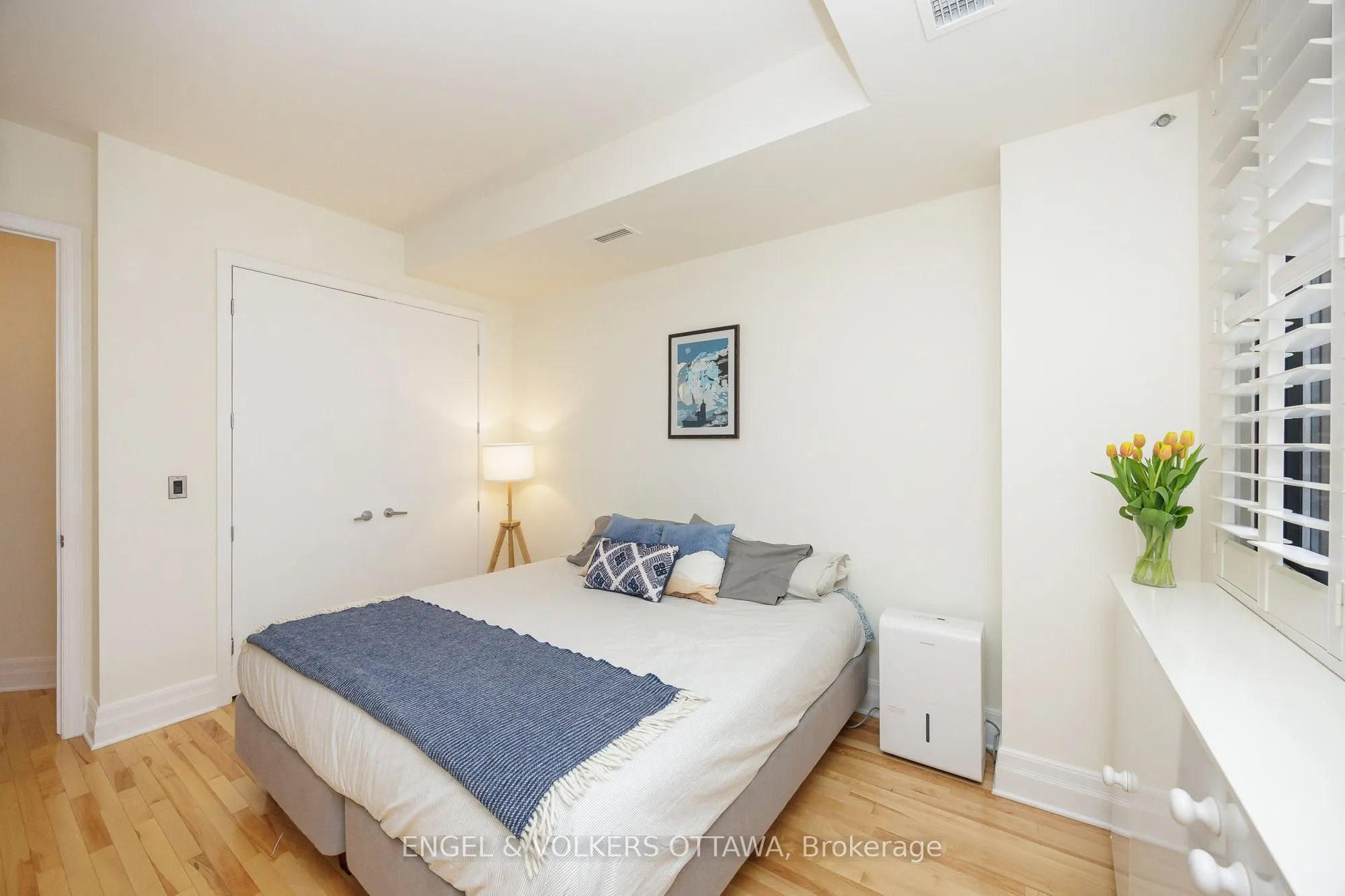 375 Lisgar Street, #203