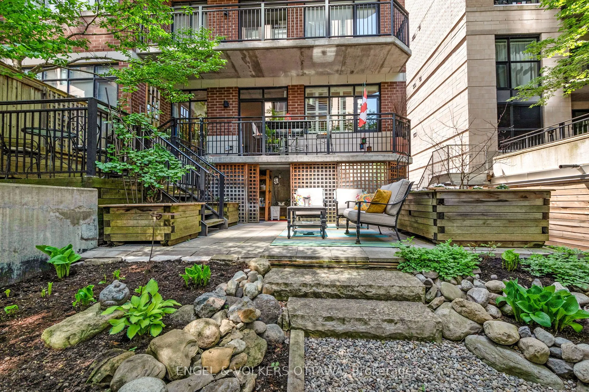 375 Lisgar Street, #203