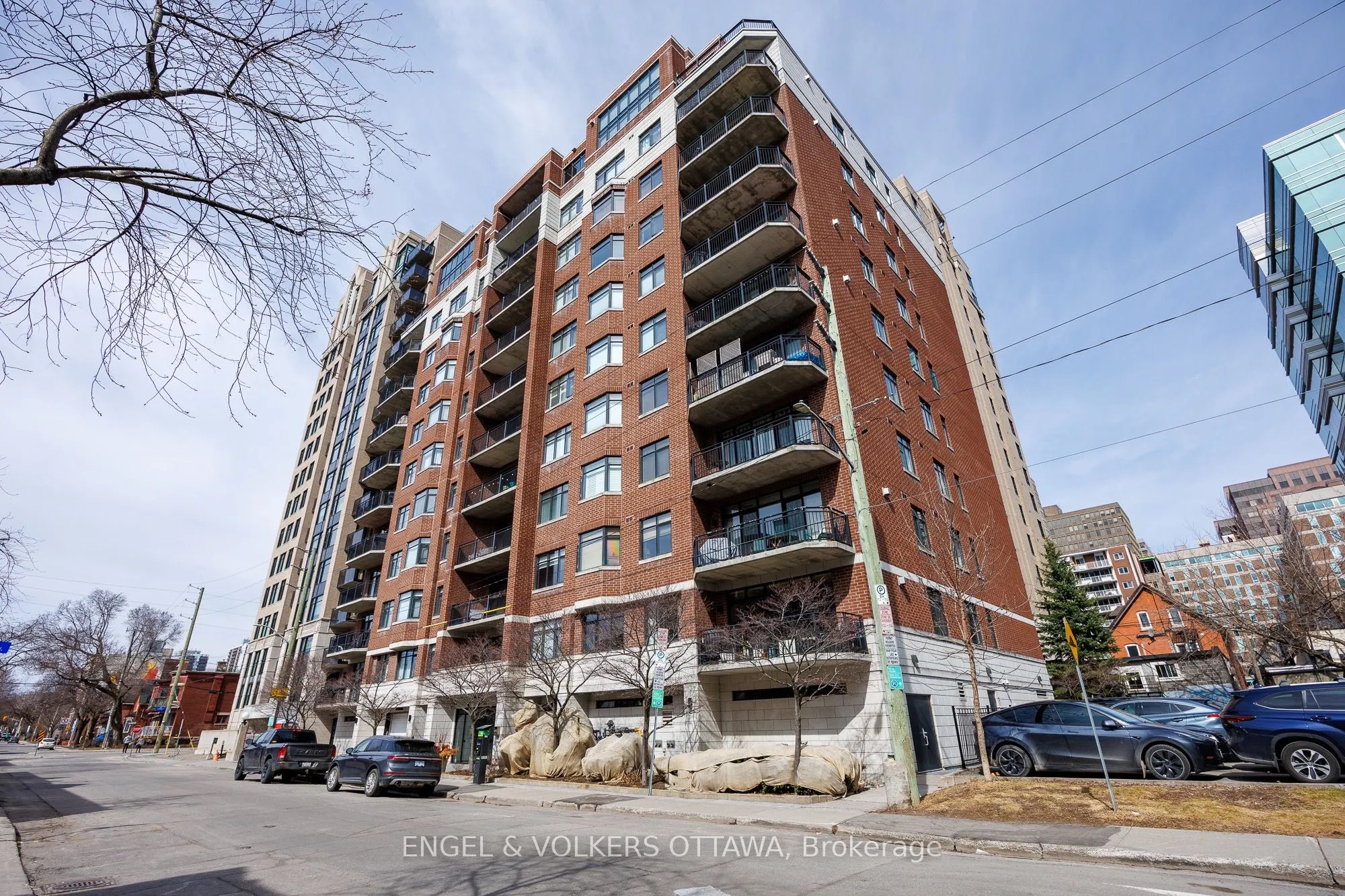 375 Lisgar Street, #203