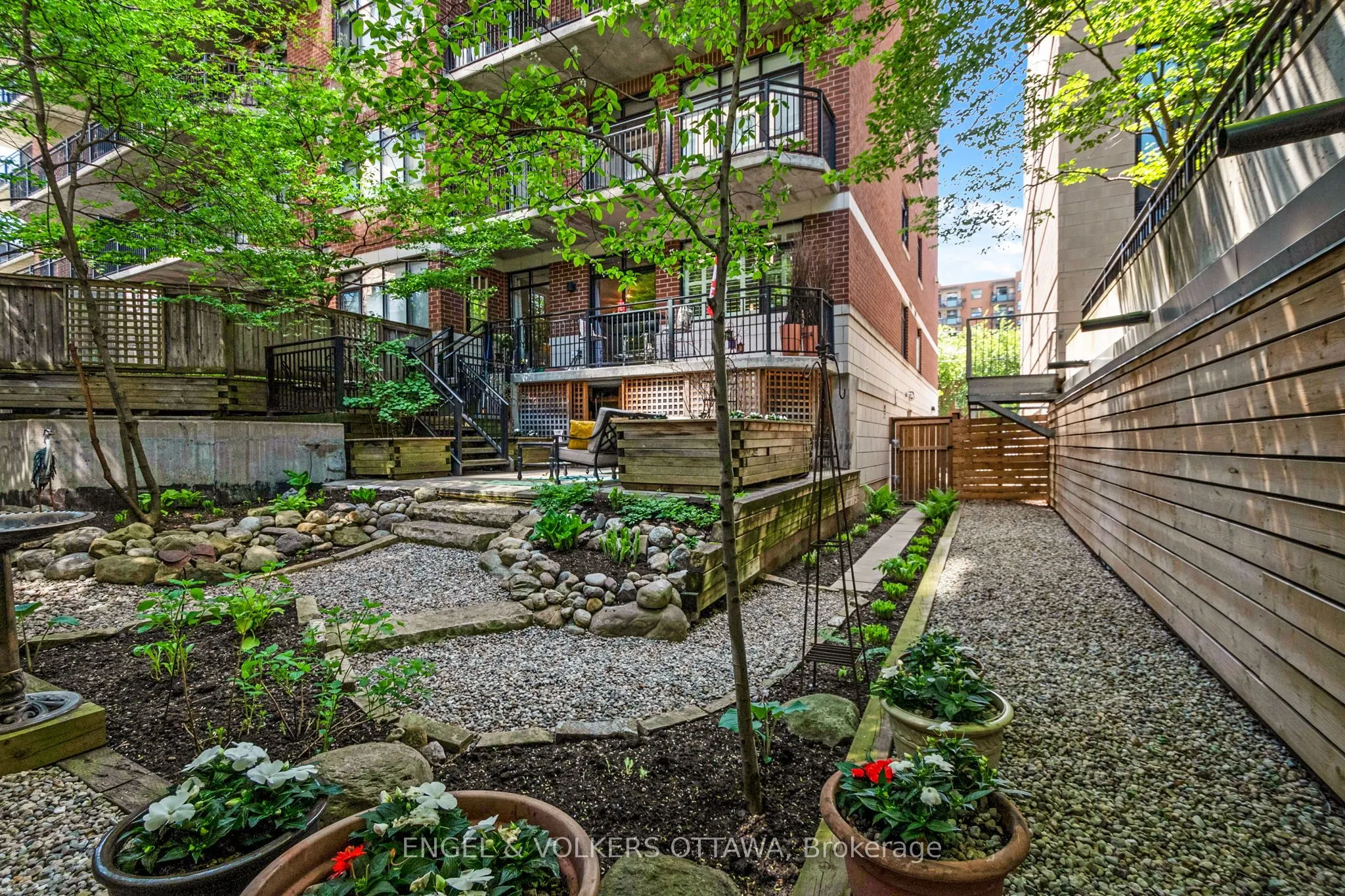 375 Lisgar Street, #203