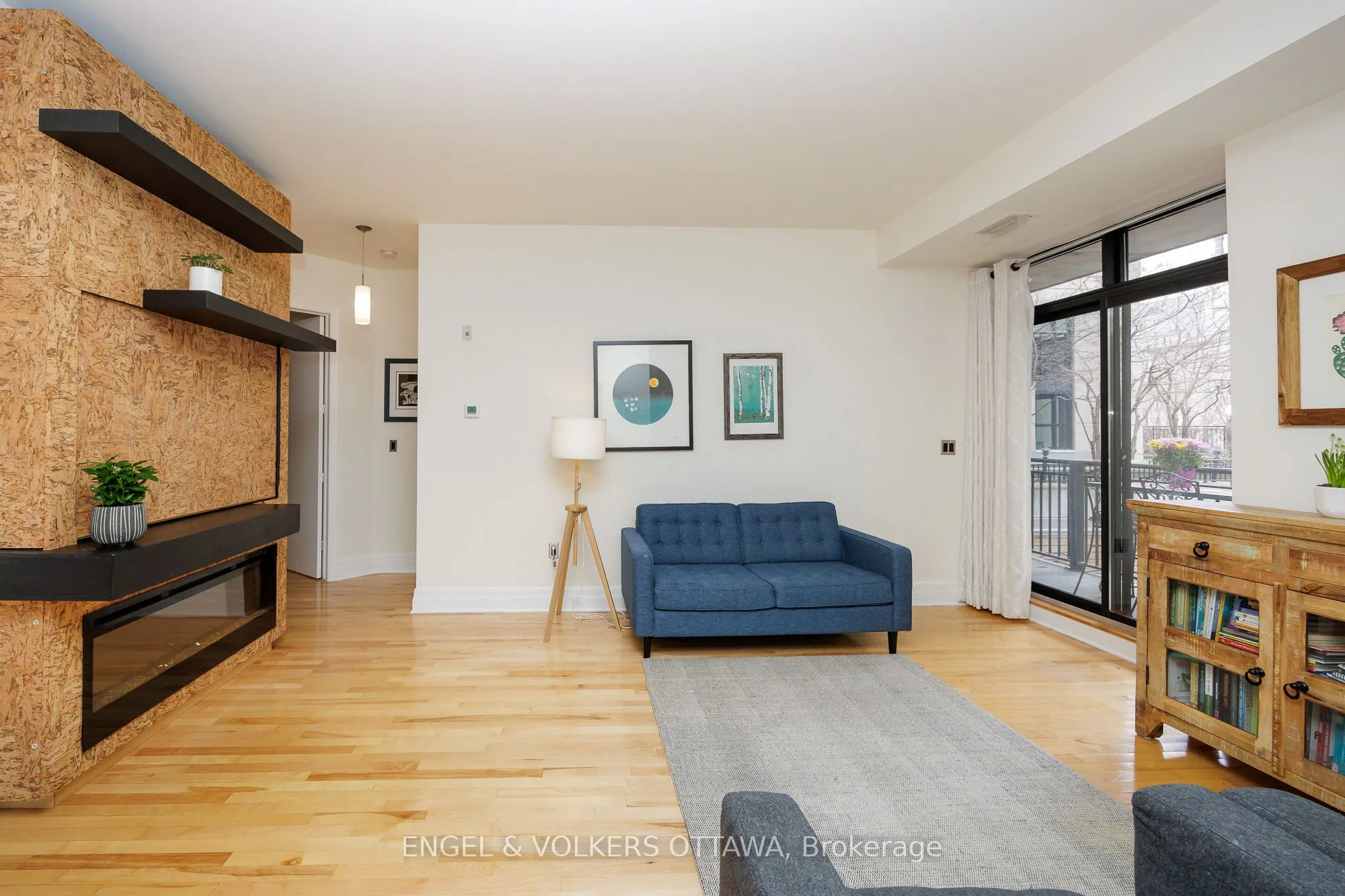 375 Lisgar Street, #203