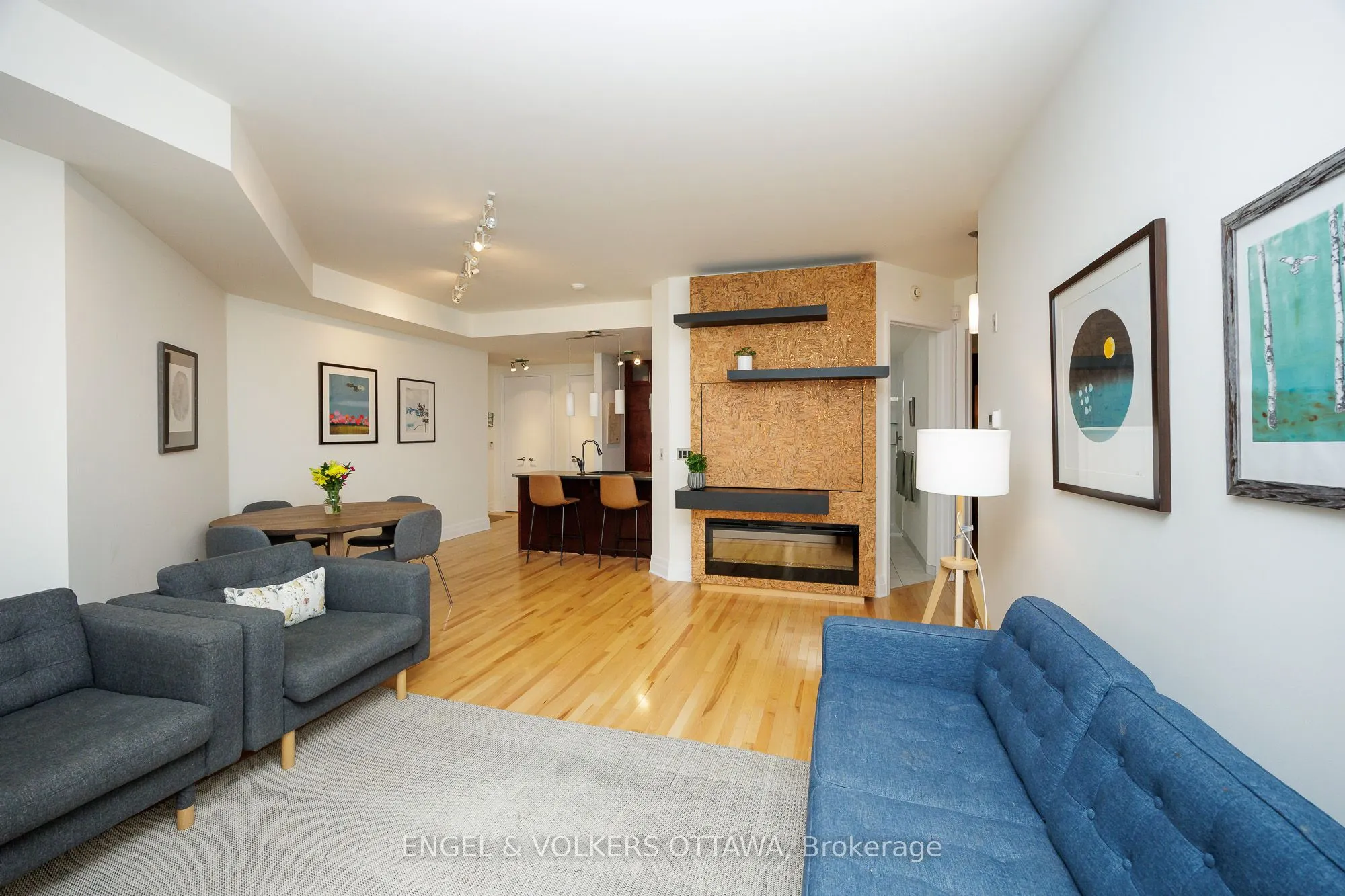 375 Lisgar Street, #203