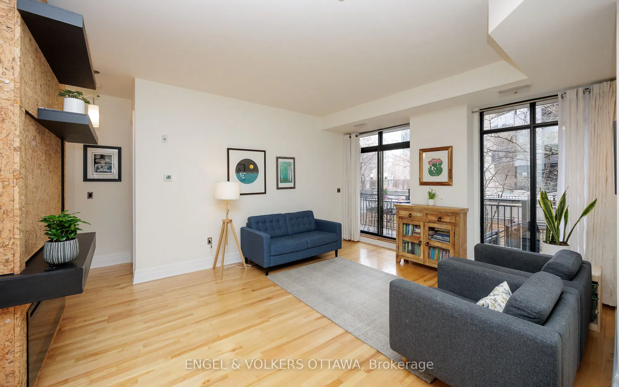 375 Lisgar Street, #203