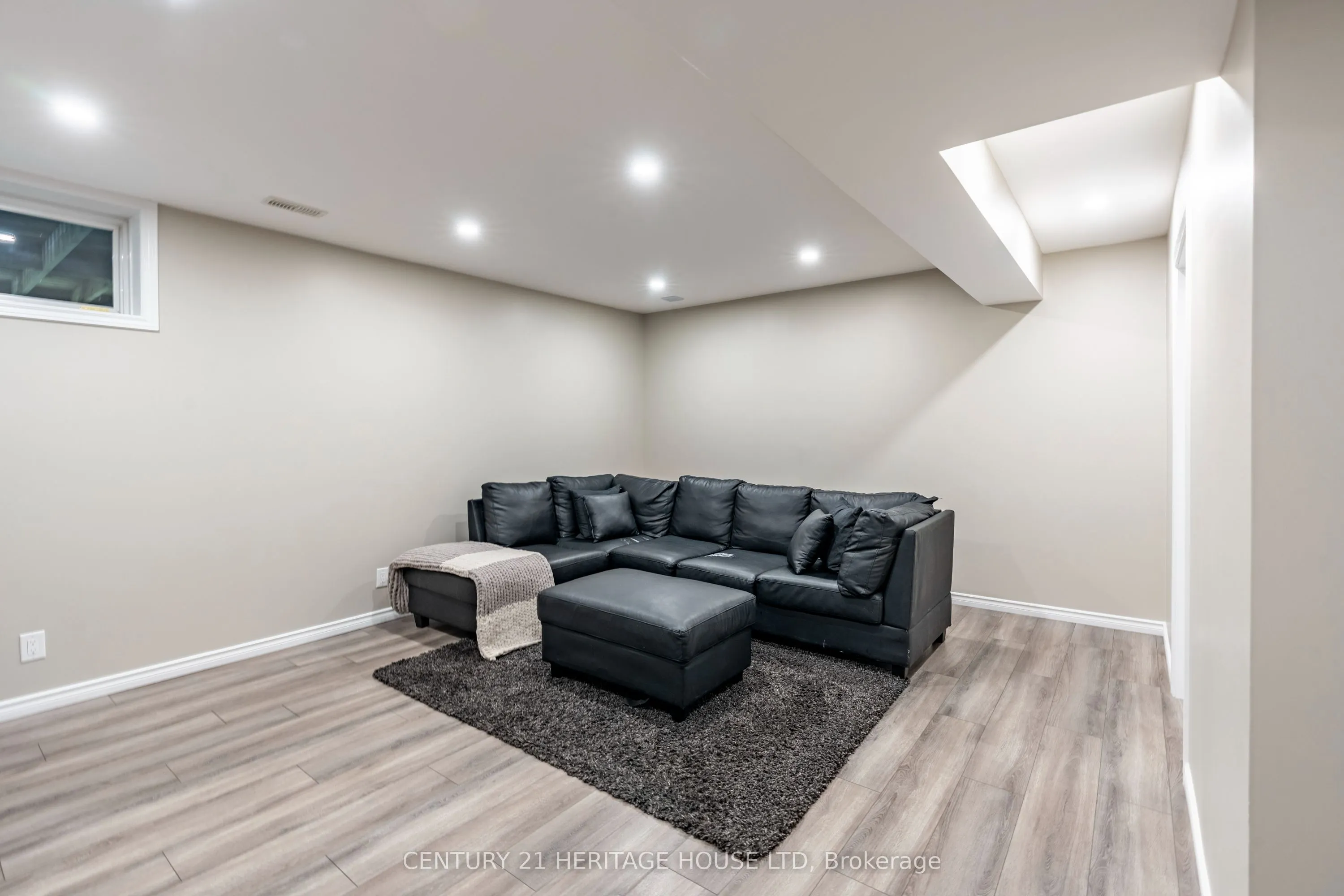 50 Bute Street, #5