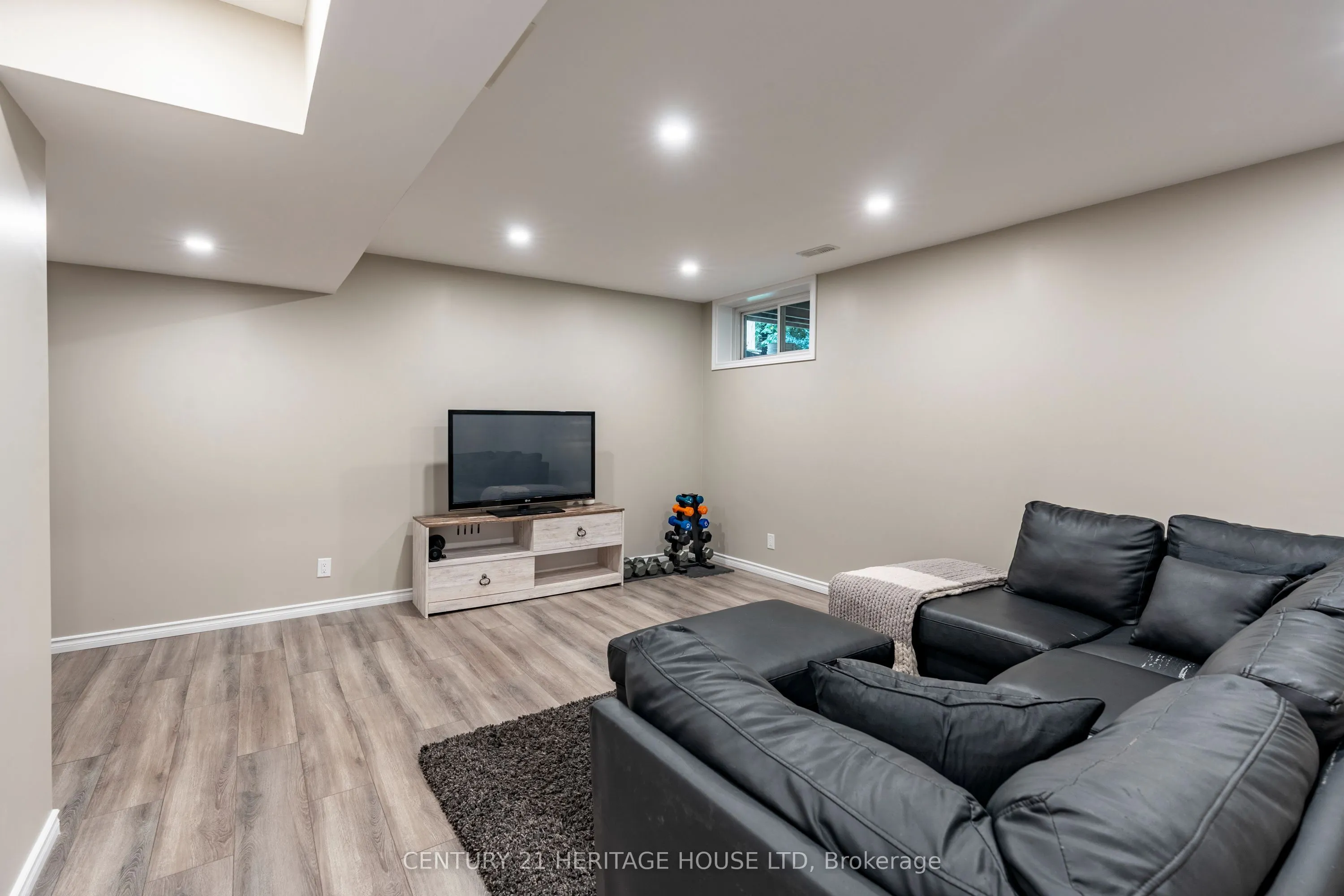 50 Bute Street, #5