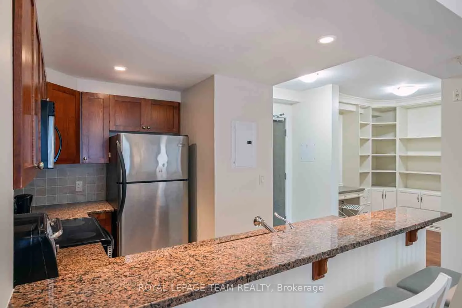 200 BESSERER Street, #909