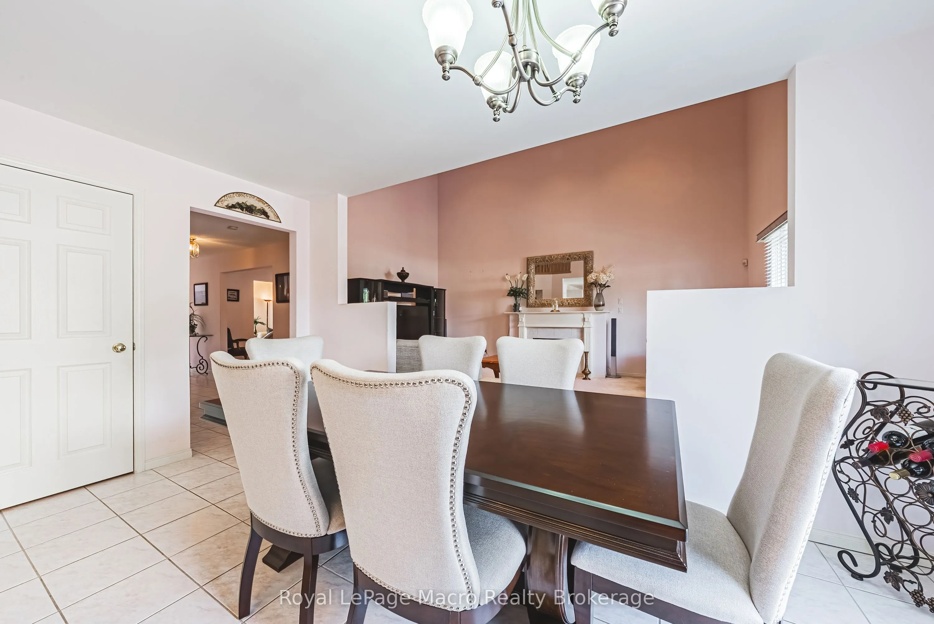 81 Jacqueline Boulevard