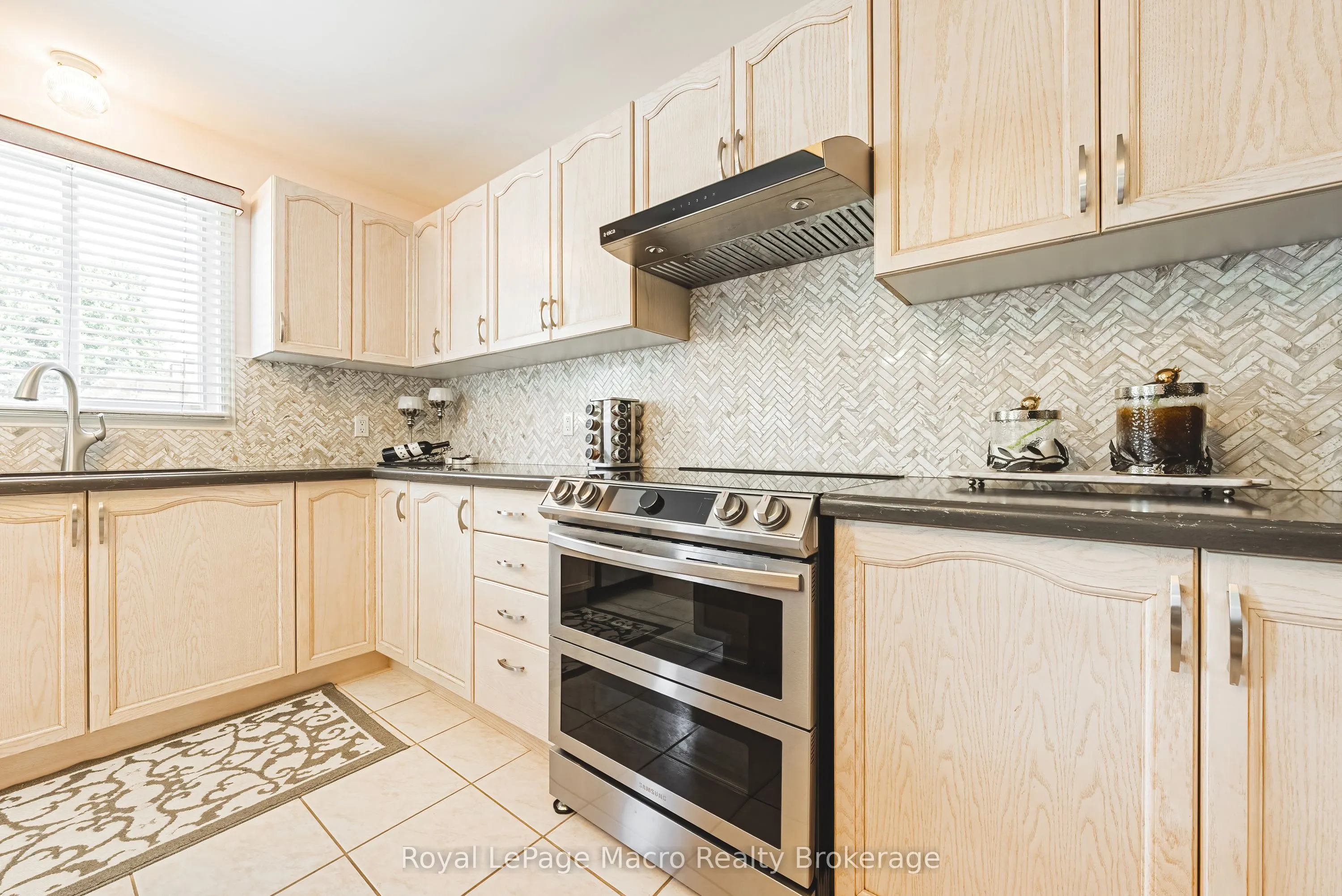 81 Jacqueline Boulevard