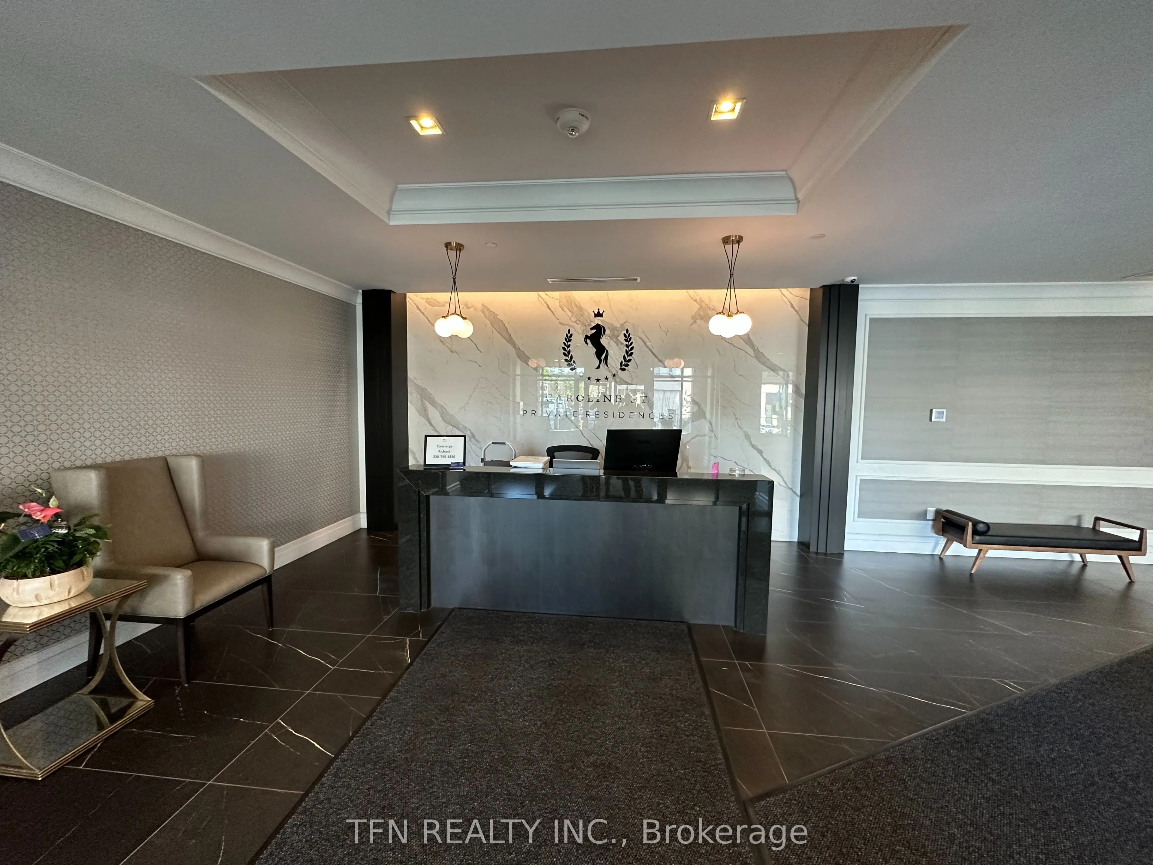 155 Caroline Street S, #01