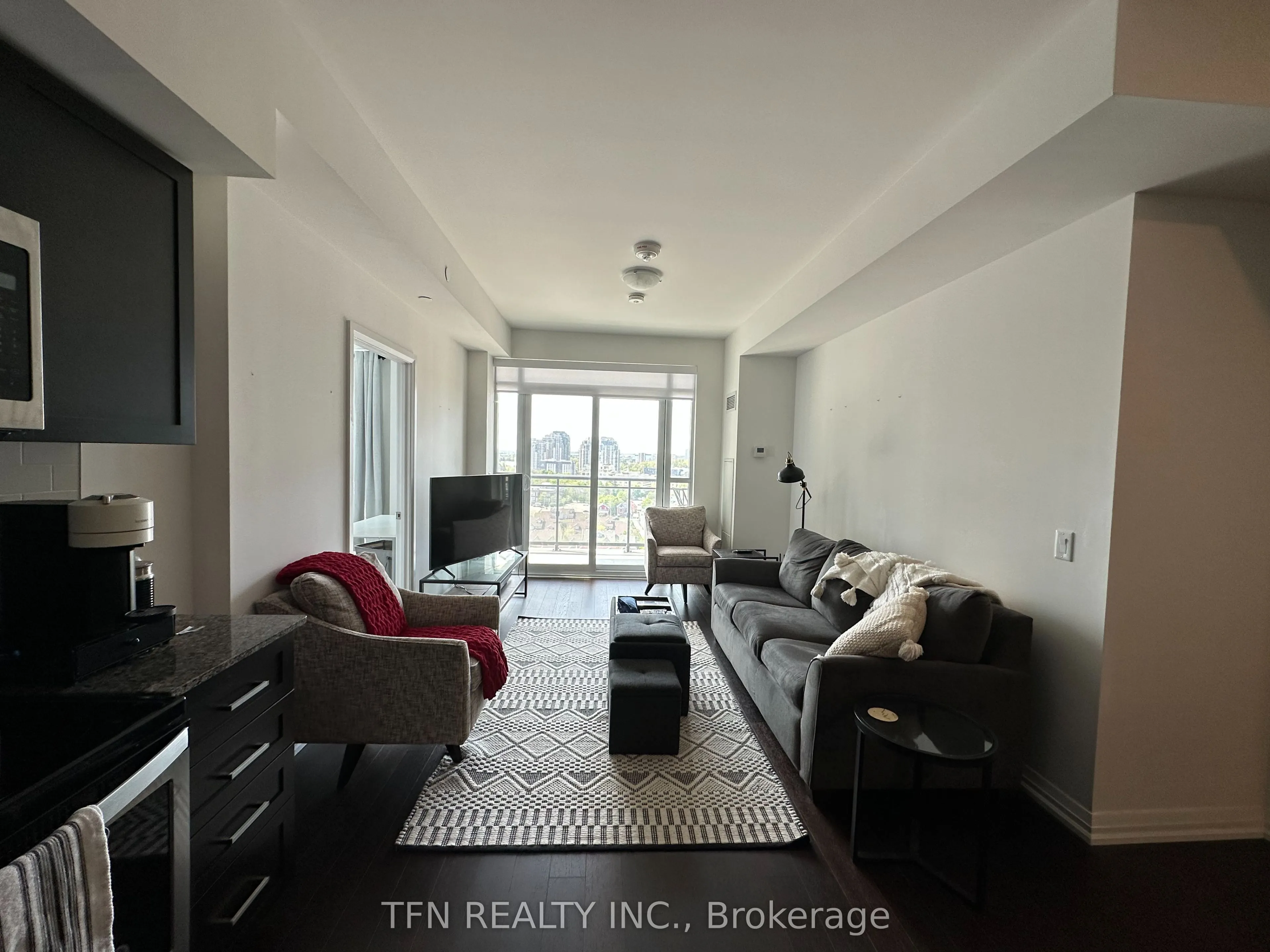 155 Caroline Street S, #01