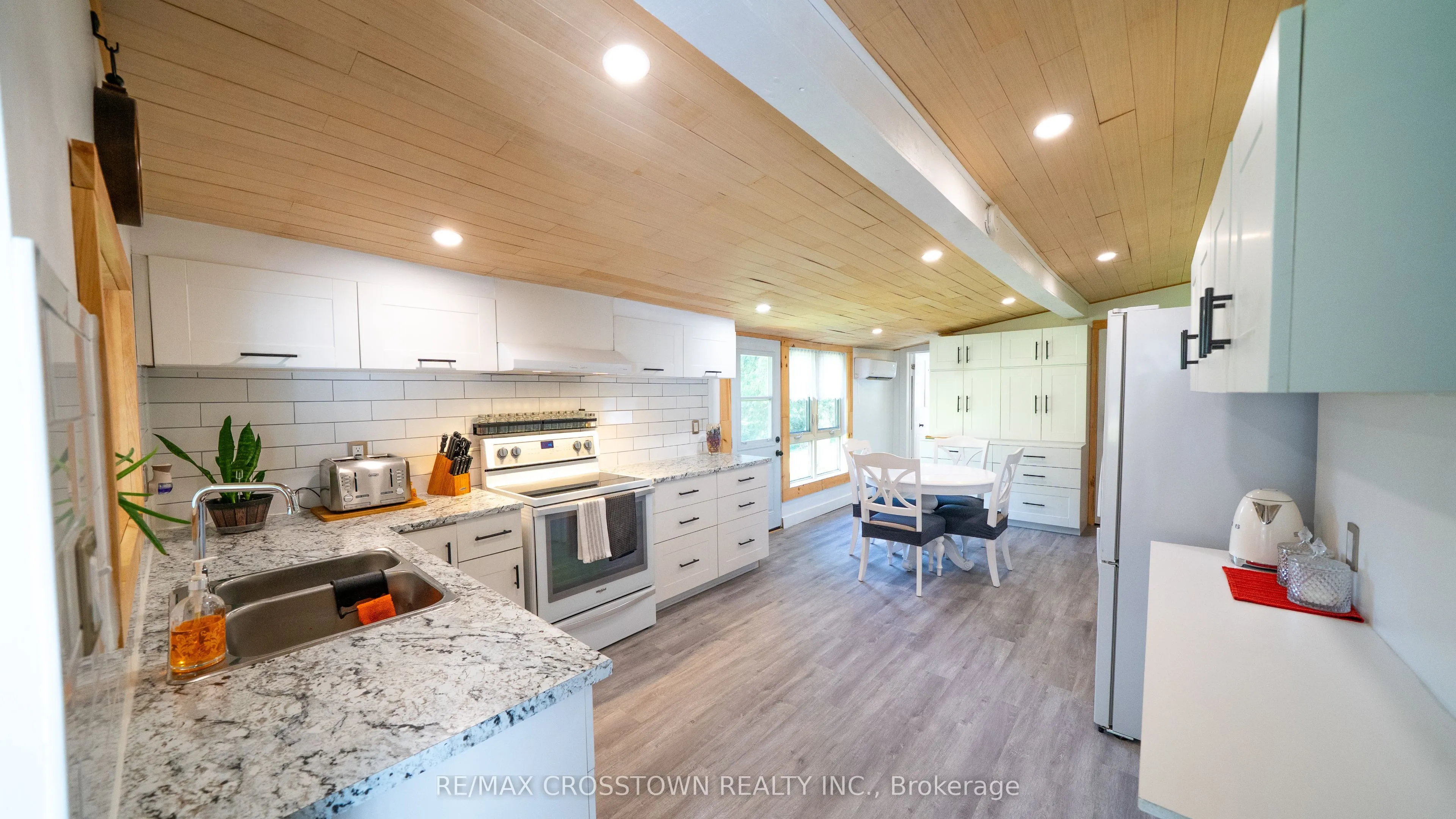 1161 Uffington Road
